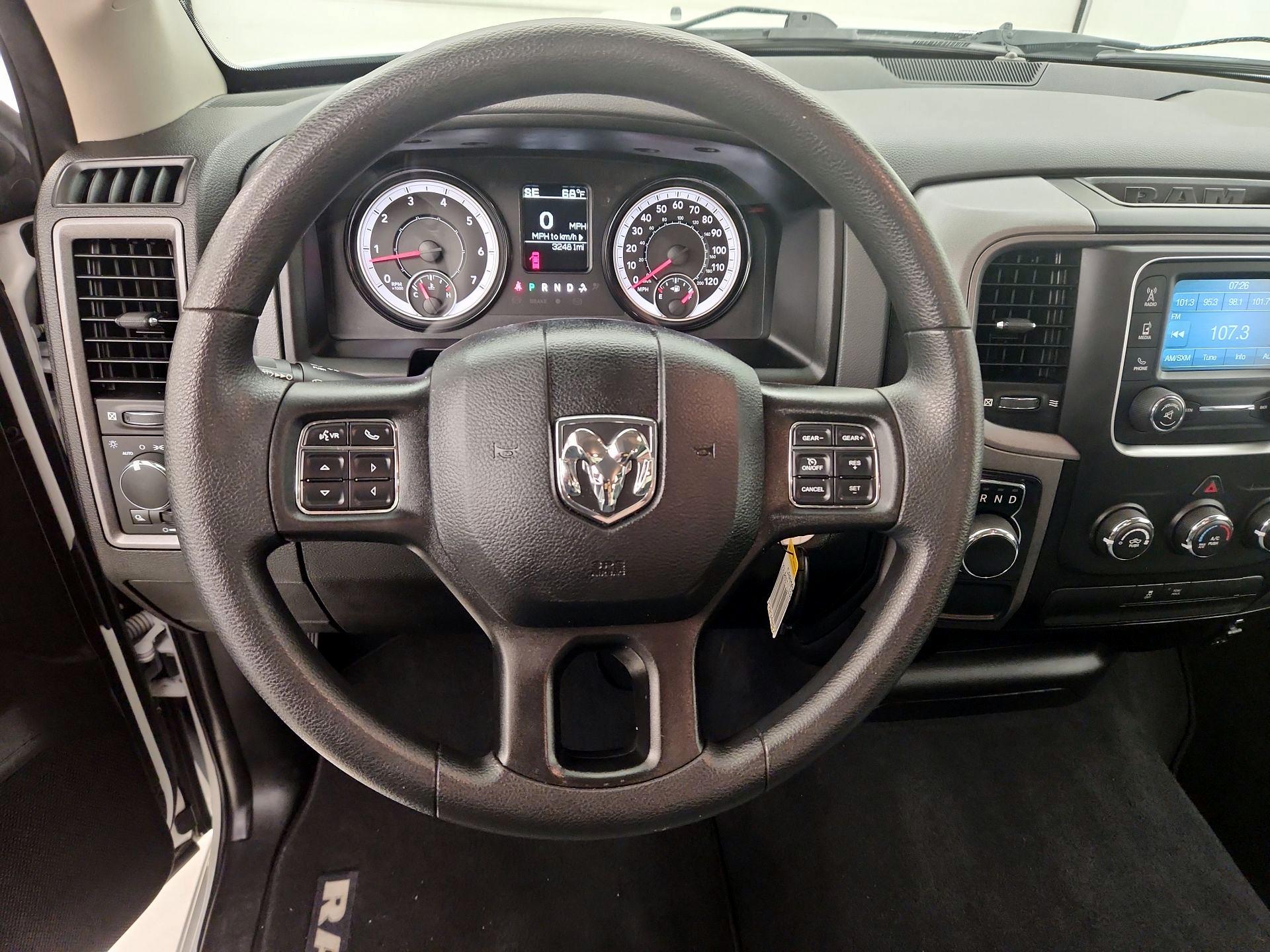 Thumbnail: 2020 RAM 1500 Classic - 10