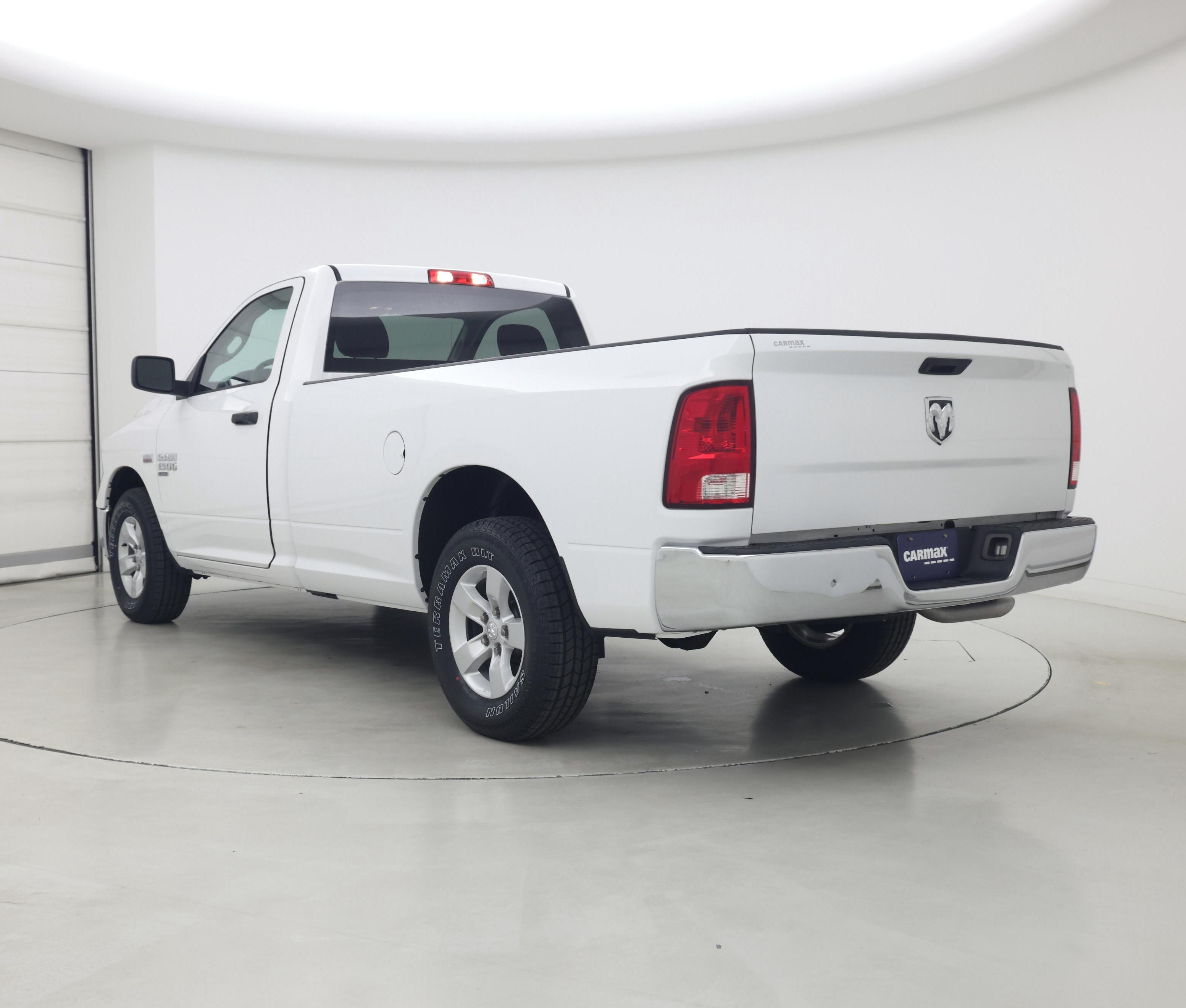 Thumbnail: 2020 RAM 1500 Classic - 2