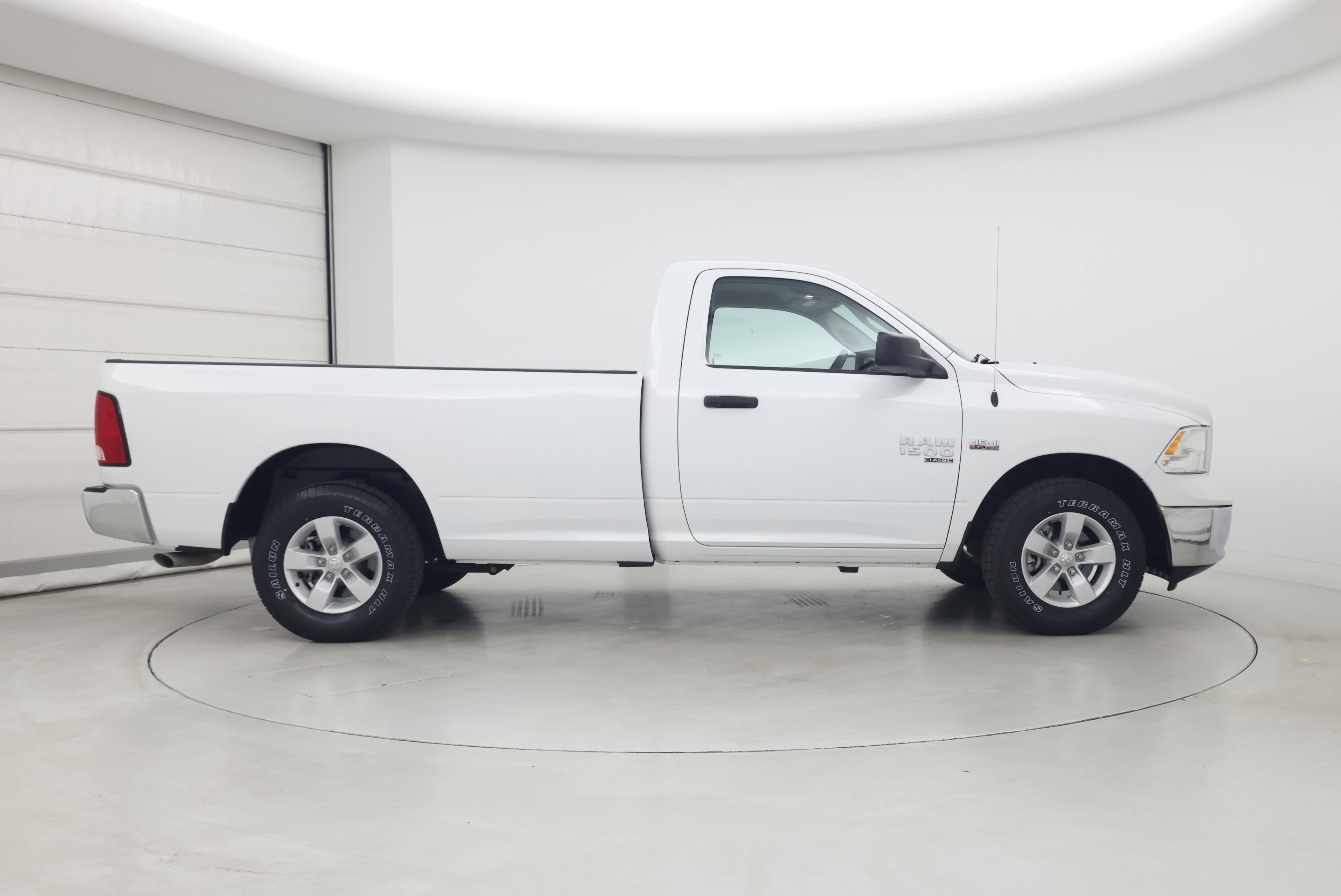 Thumbnail: 2020 RAM 1500 Classic - 7