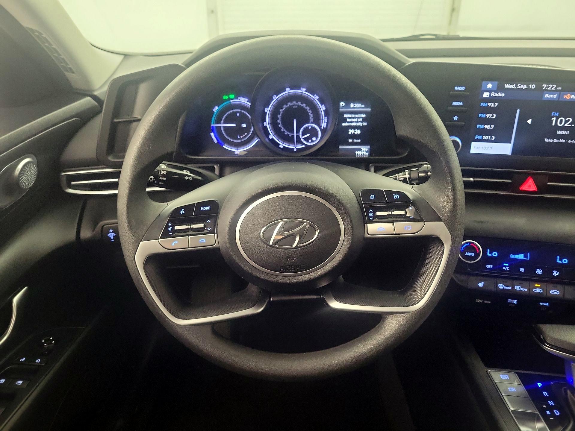 Thumbnail: 2023 Hyundai Elantra - 9