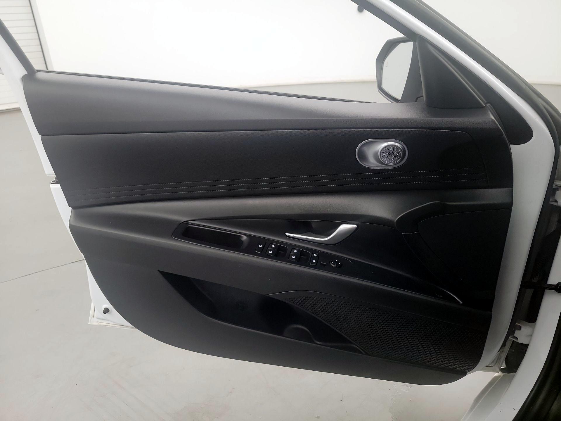 Thumbnail: 2023 Hyundai Elantra - 12