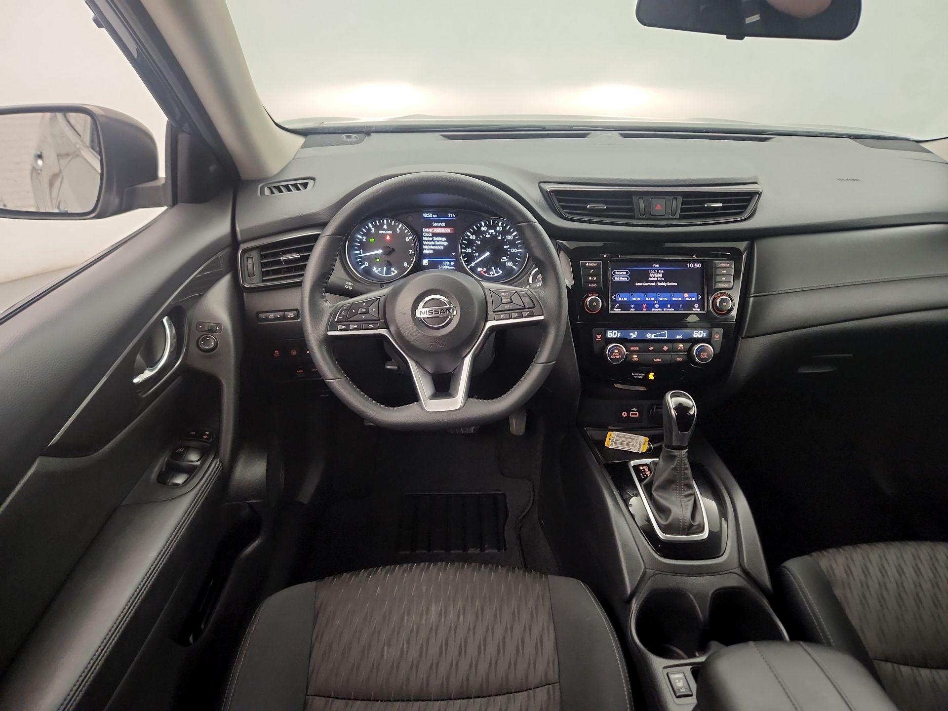 Thumbnail: 2020 Nissan Rogue - 10