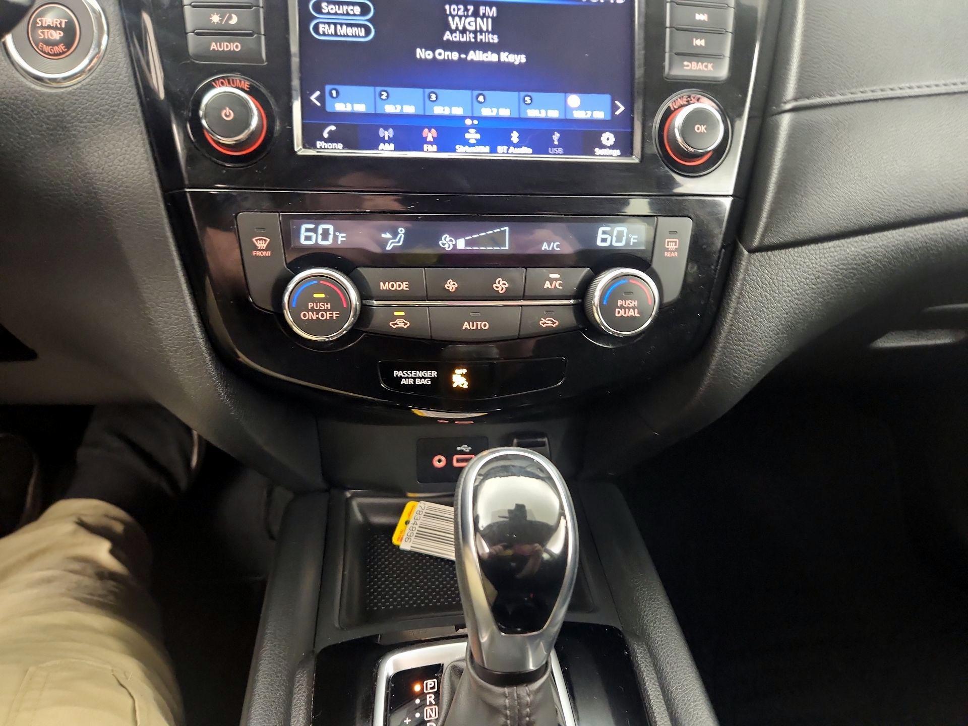 Thumbnail: 2020 Nissan Rogue - 16