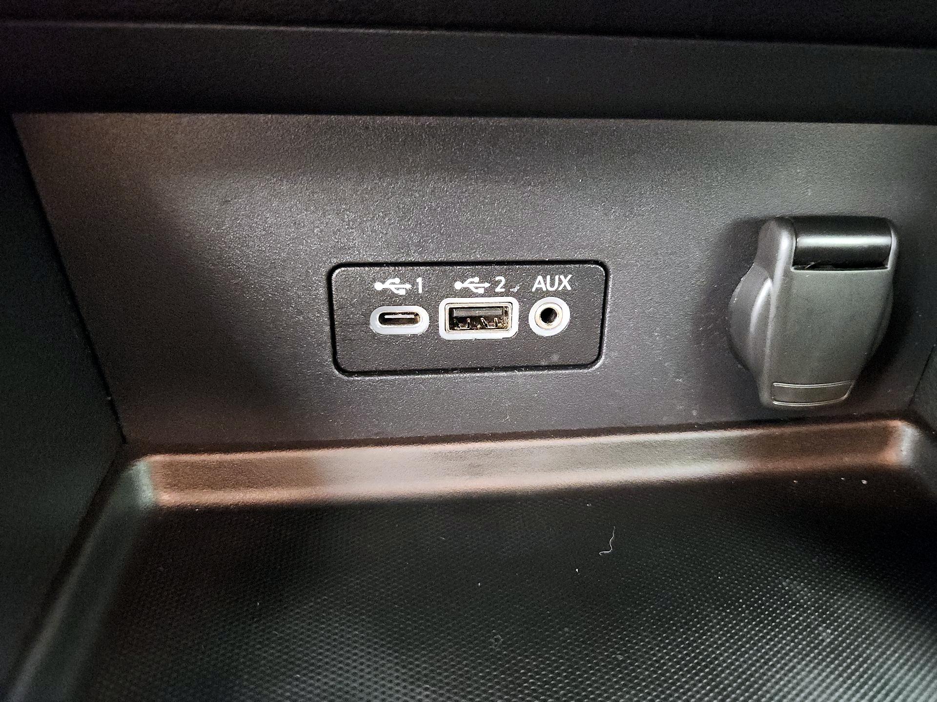 Thumbnail: 2021 Nissan Sentra - 18