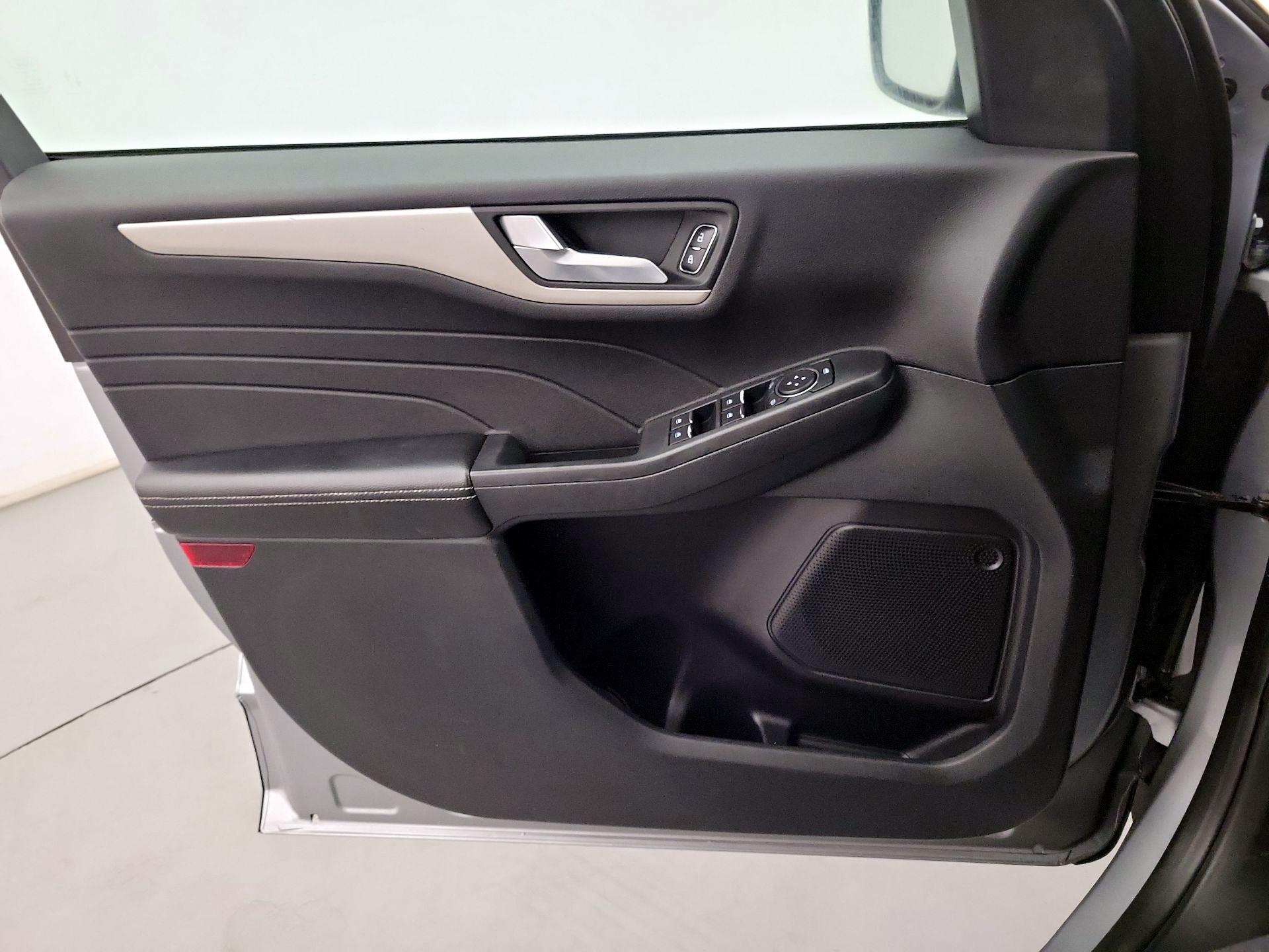 Thumbnail: 2021 Ford Escape - 12