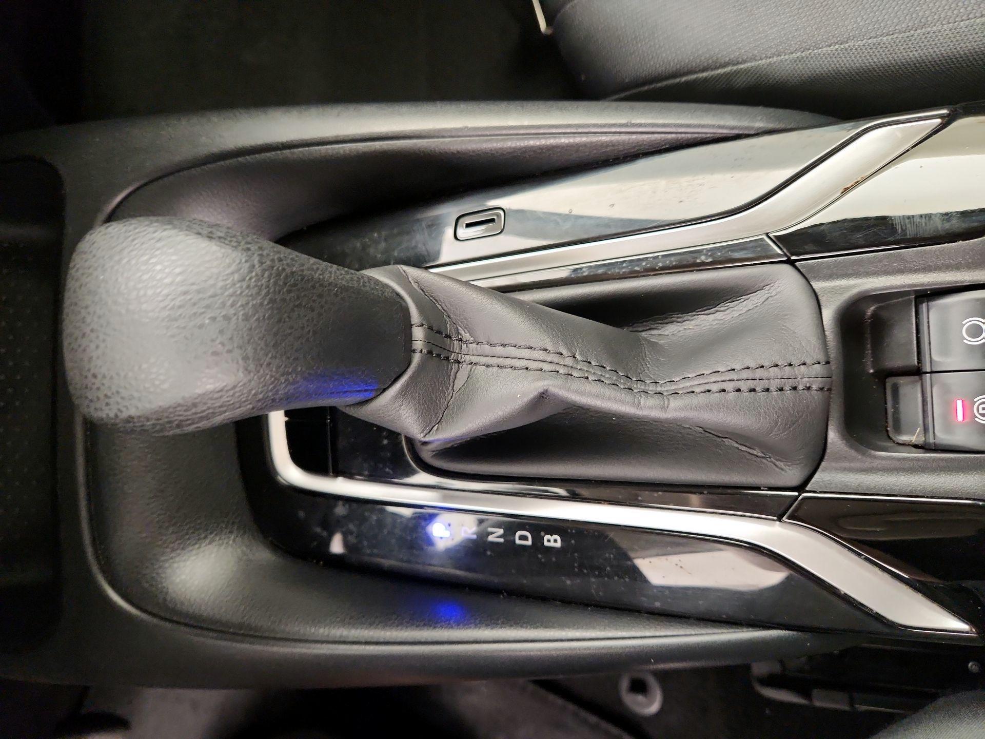 Thumbnail: 2020 Toyota Corolla - 18