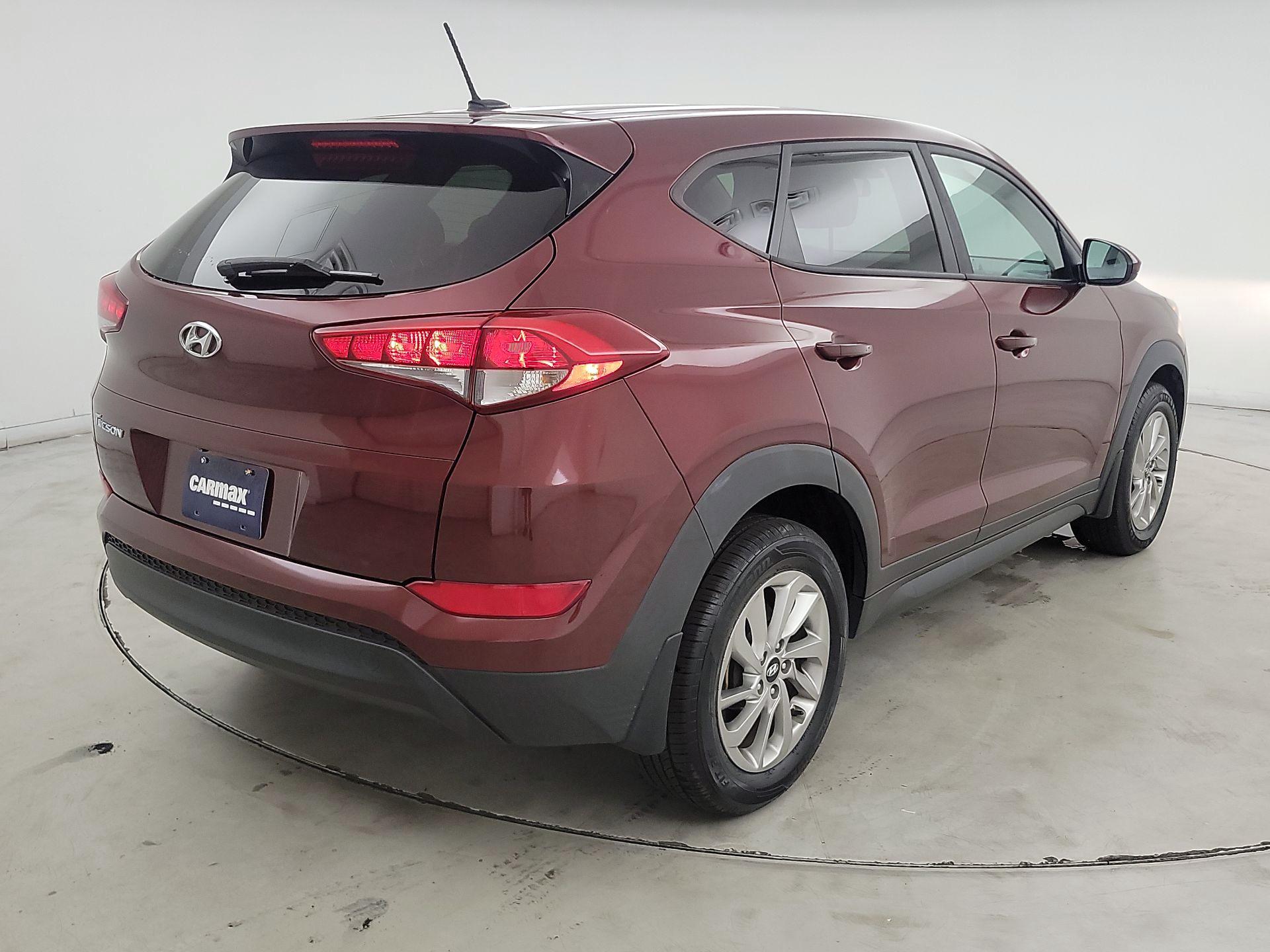 Thumbnail: 2017 Hyundai Tucson - 5