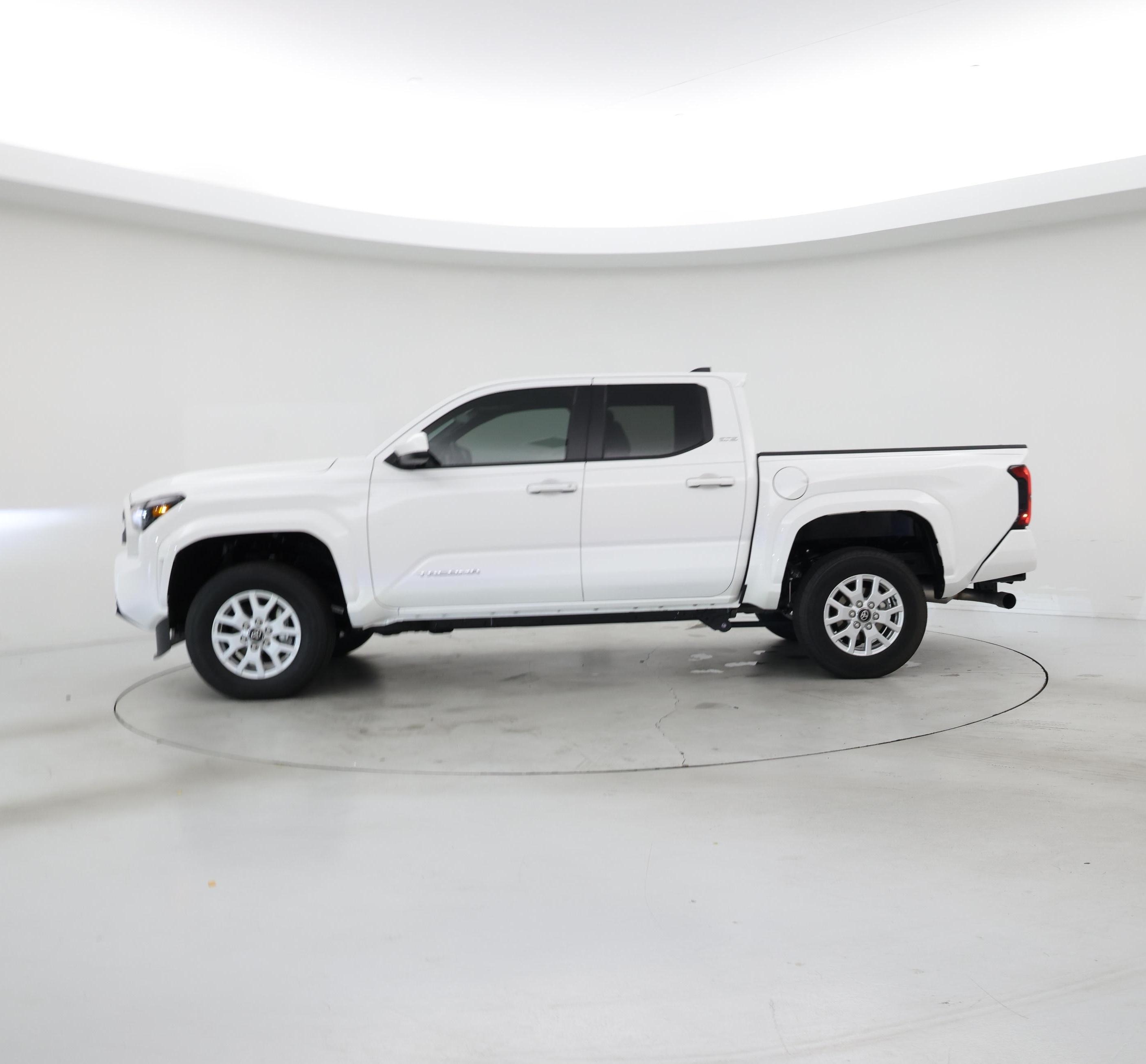 Thumbnail: 2024 Toyota Tacoma - 3