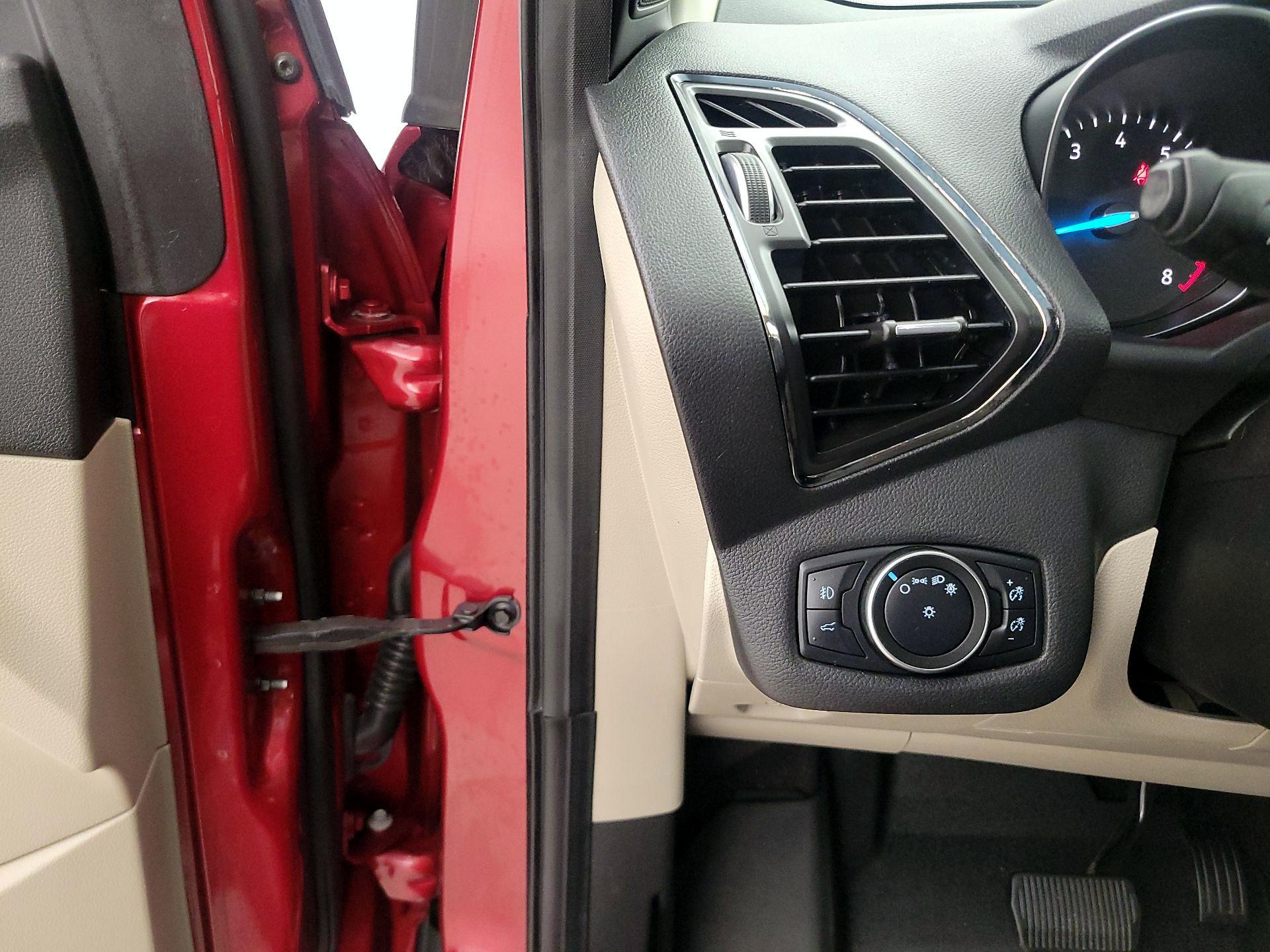 Thumbnail: 2019 Ford Escape - 13