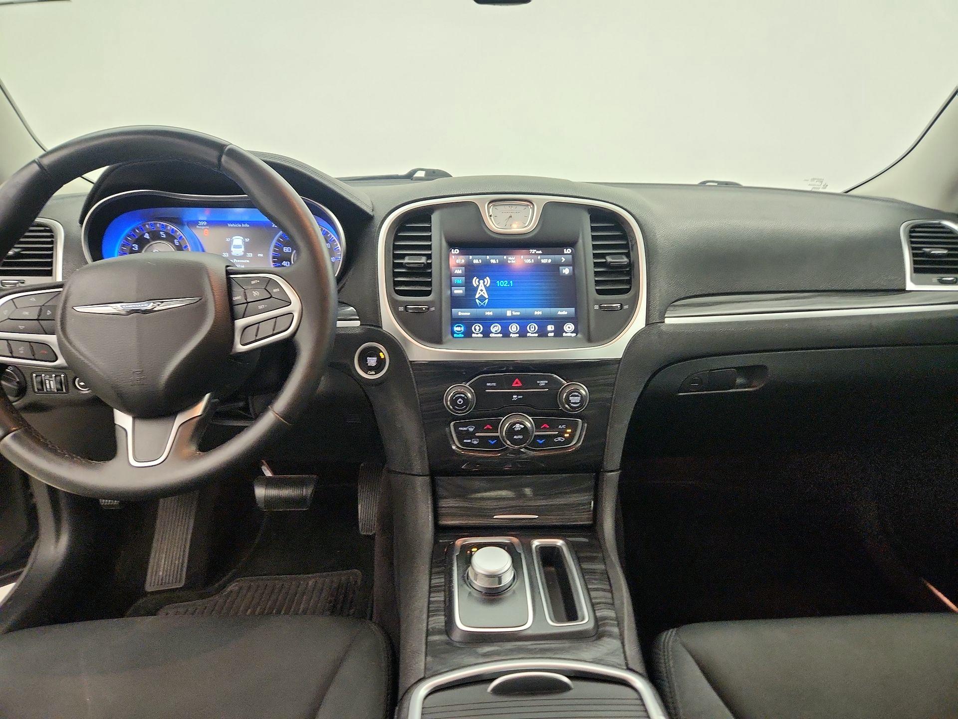 Thumbnail: 2018 Chrysler 300 - 9