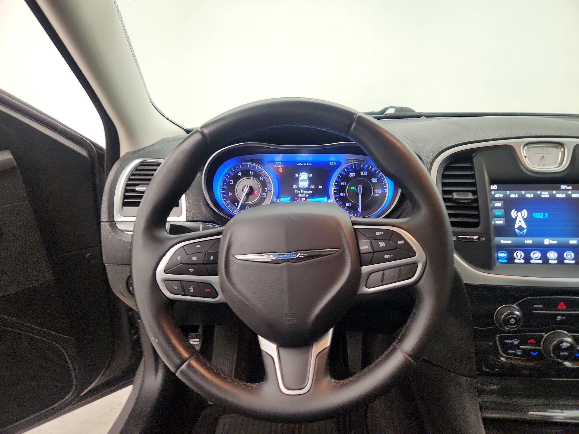 Thumbnail: 2018 Chrysler 300 - 10