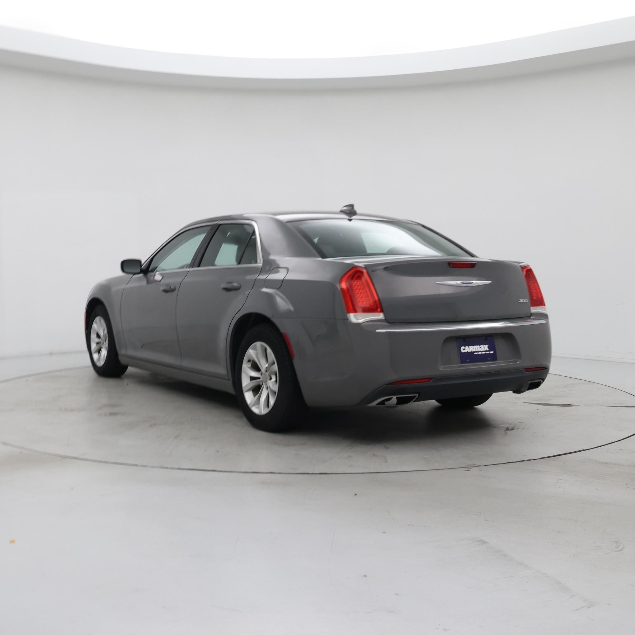 Thumbnail: 2018 Chrysler 300 - 2