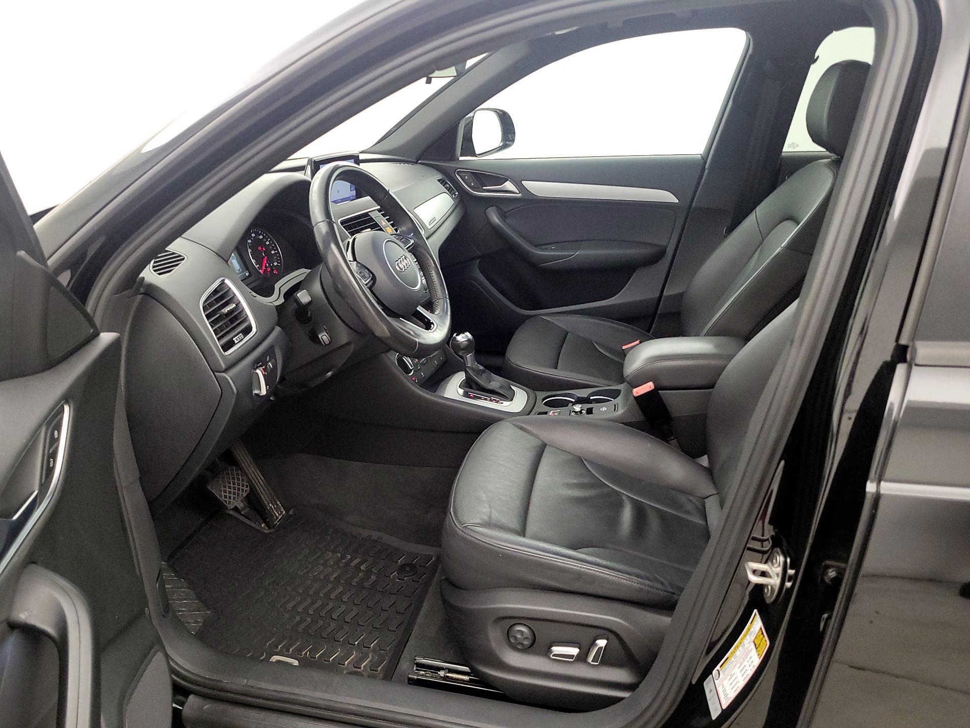 Thumbnail: 2017 Audi Q3 - 11