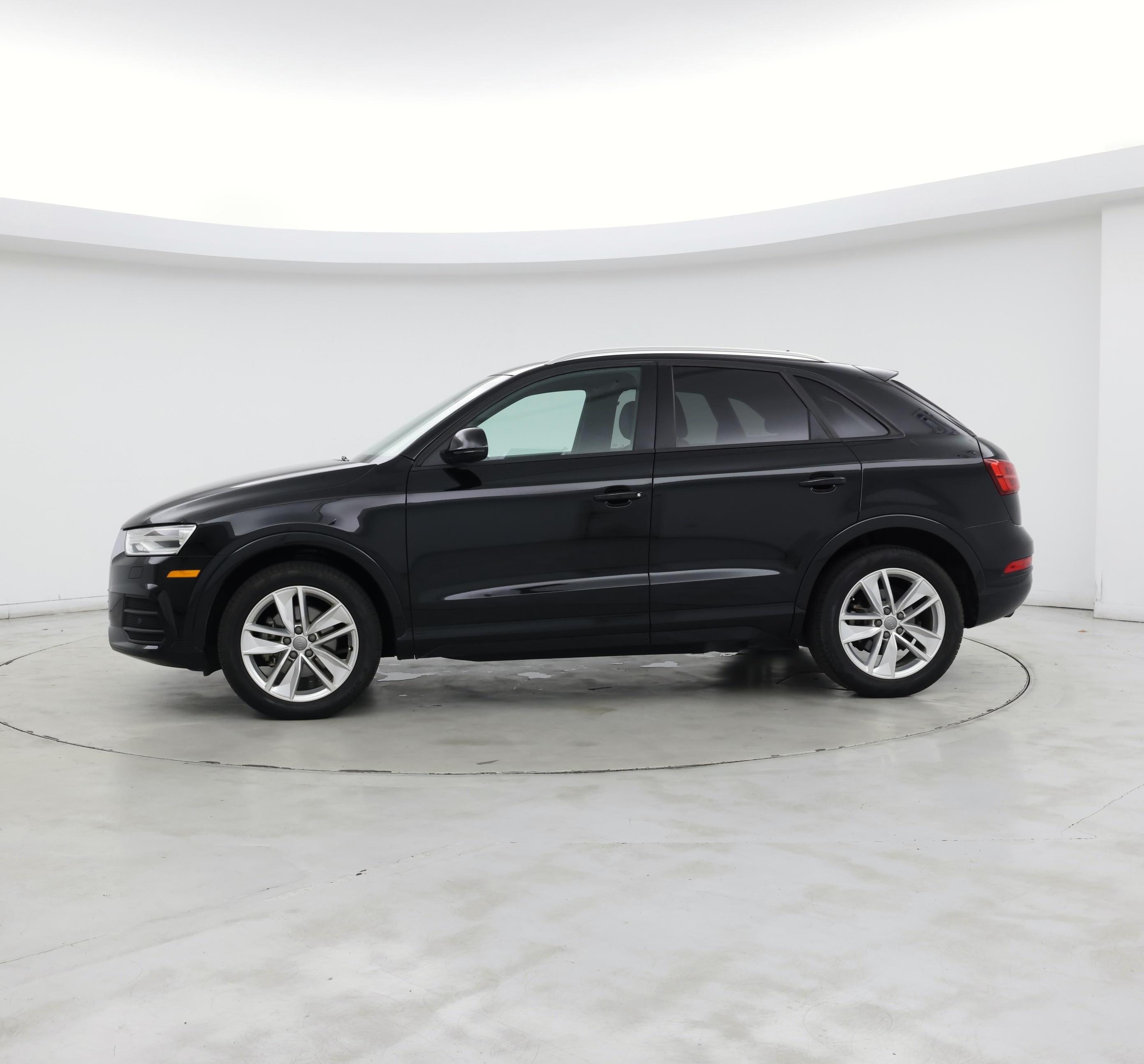 Thumbnail: 2017 Audi Q3 - 3