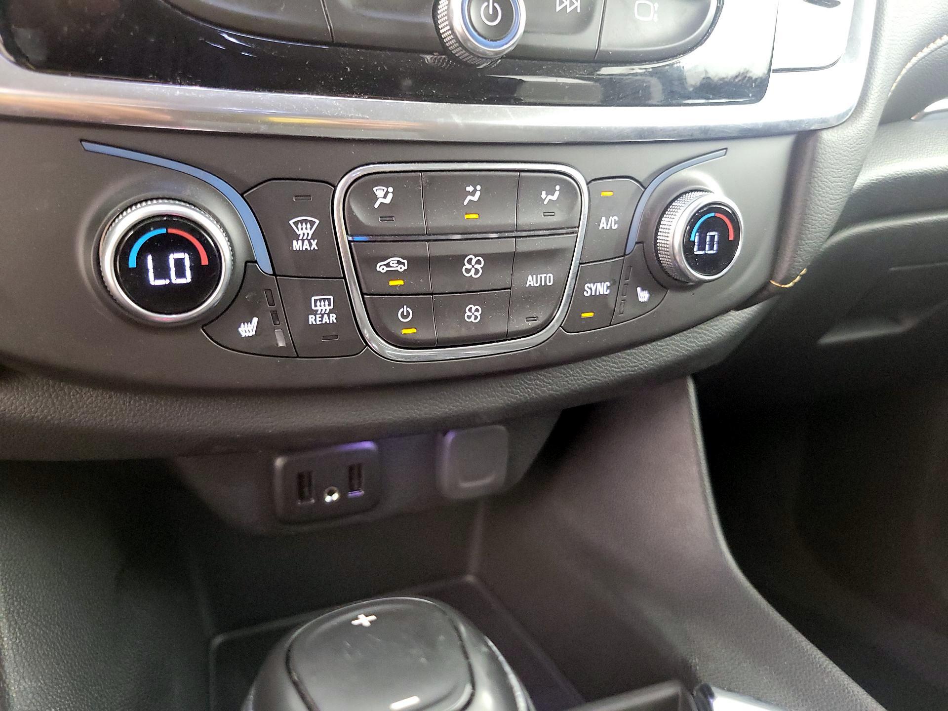 Thumbnail: 2019 Chevrolet Traverse - 16