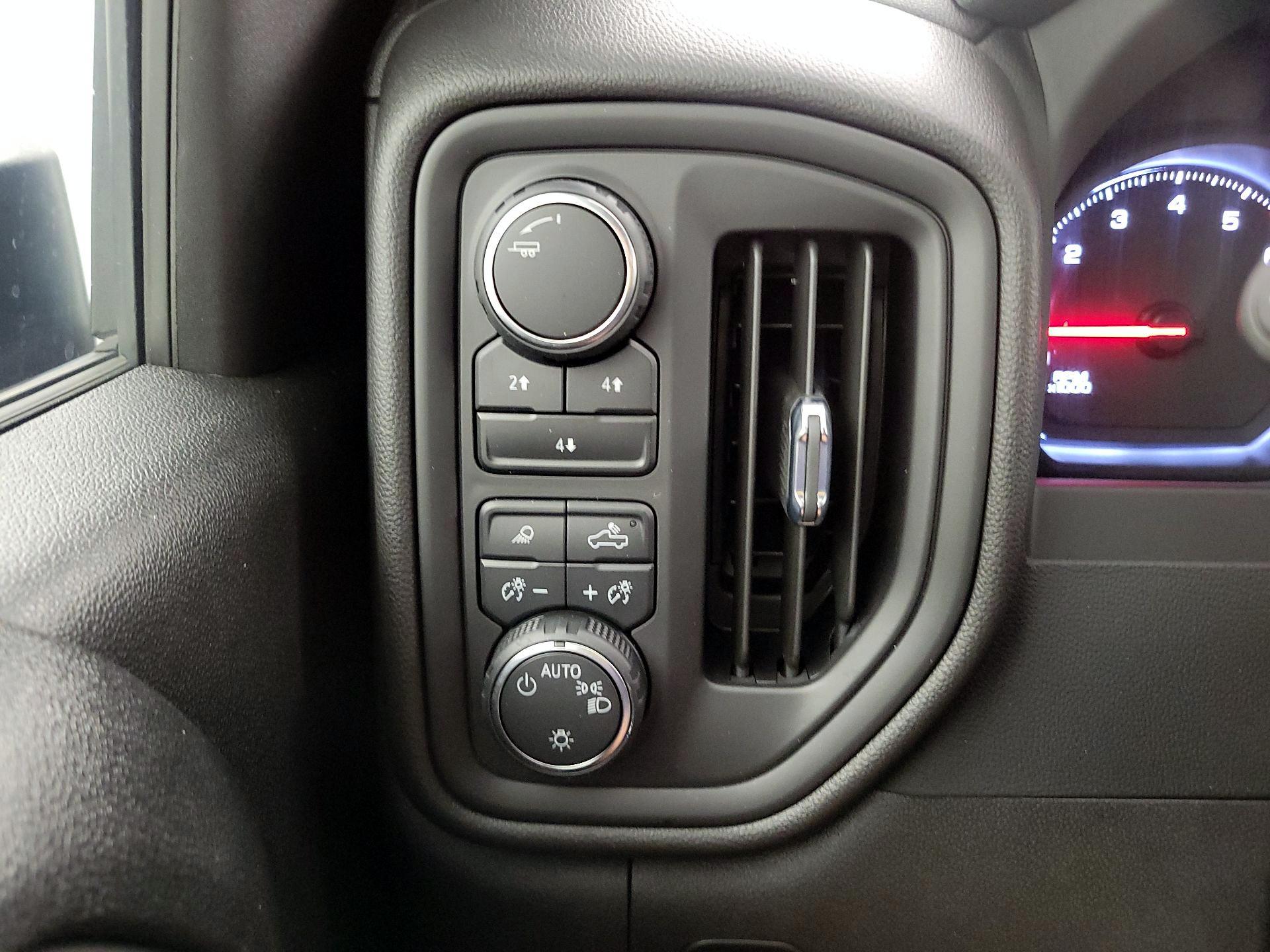 Thumbnail: 2024 Chevrolet Silverado 2500 - 13