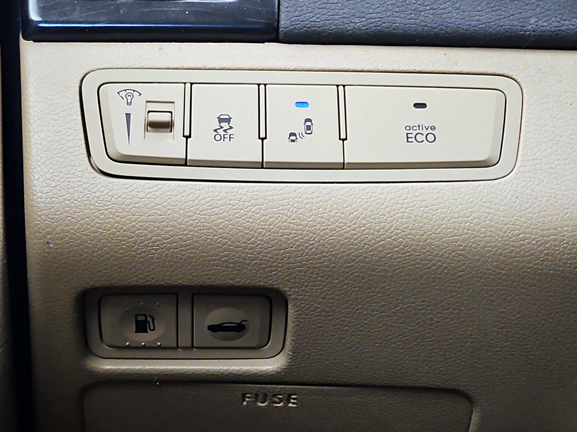 Thumbnail: 2014 Hyundai Sonata - 13