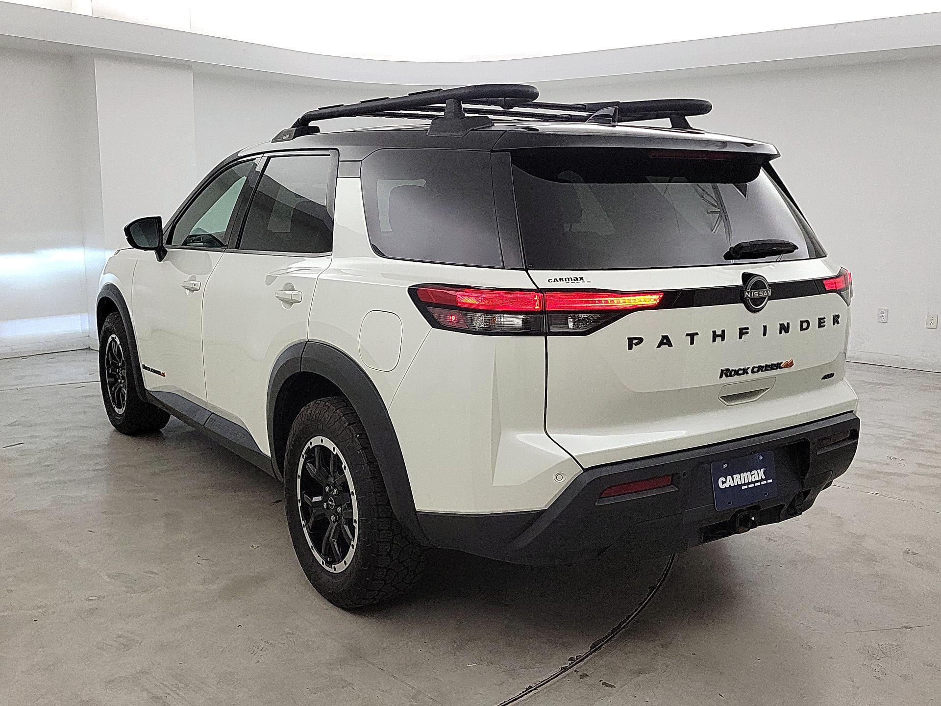 Thumbnail: 2023 Nissan Pathfinder - 7