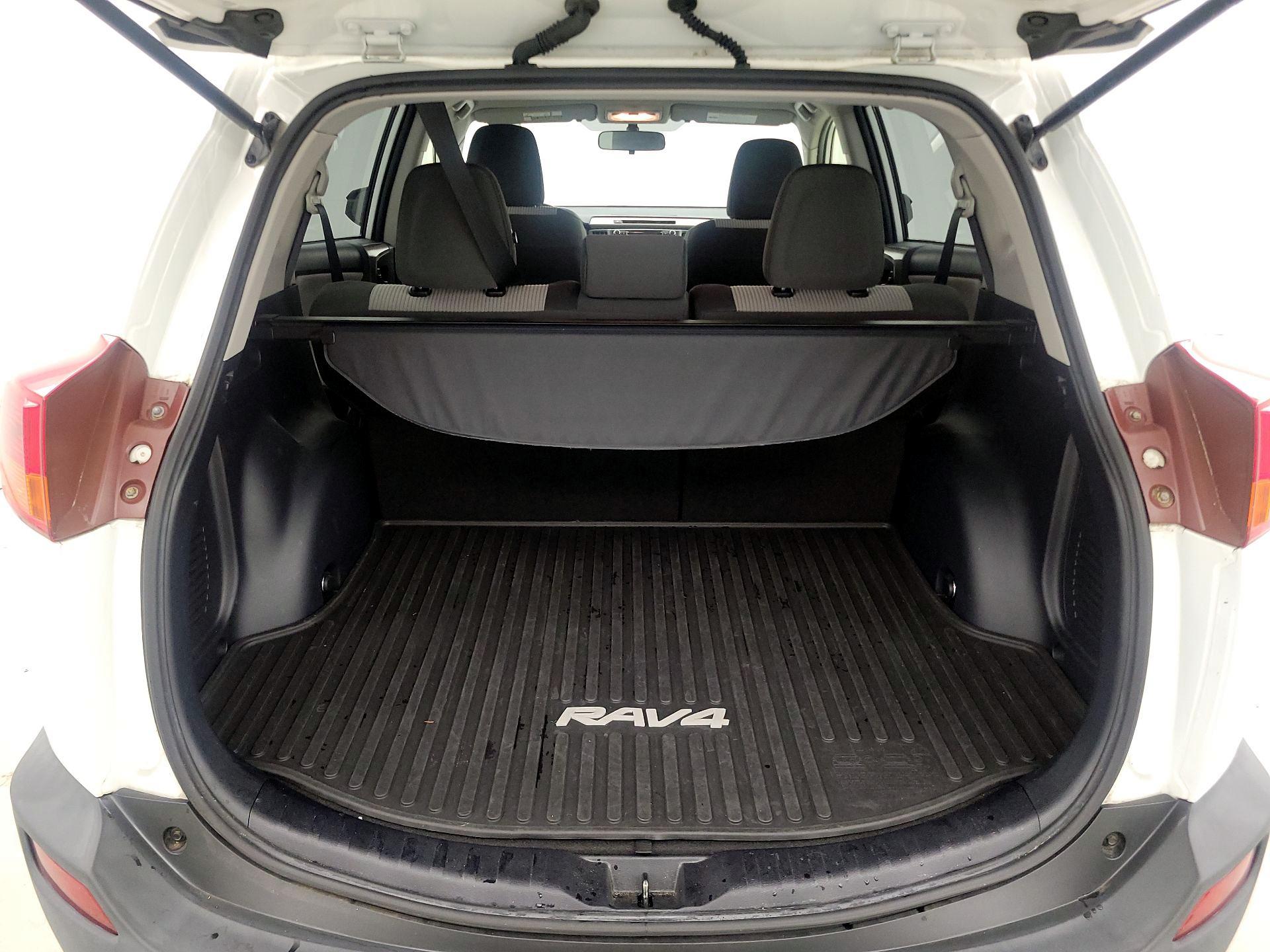 Thumbnail: 2015 Toyota RAV4 - 20
