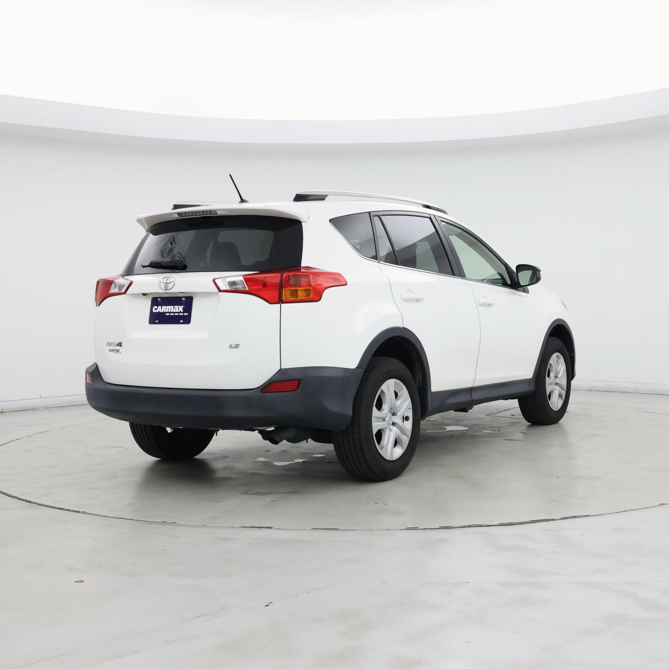 Thumbnail: 2015 Toyota RAV4 - 8