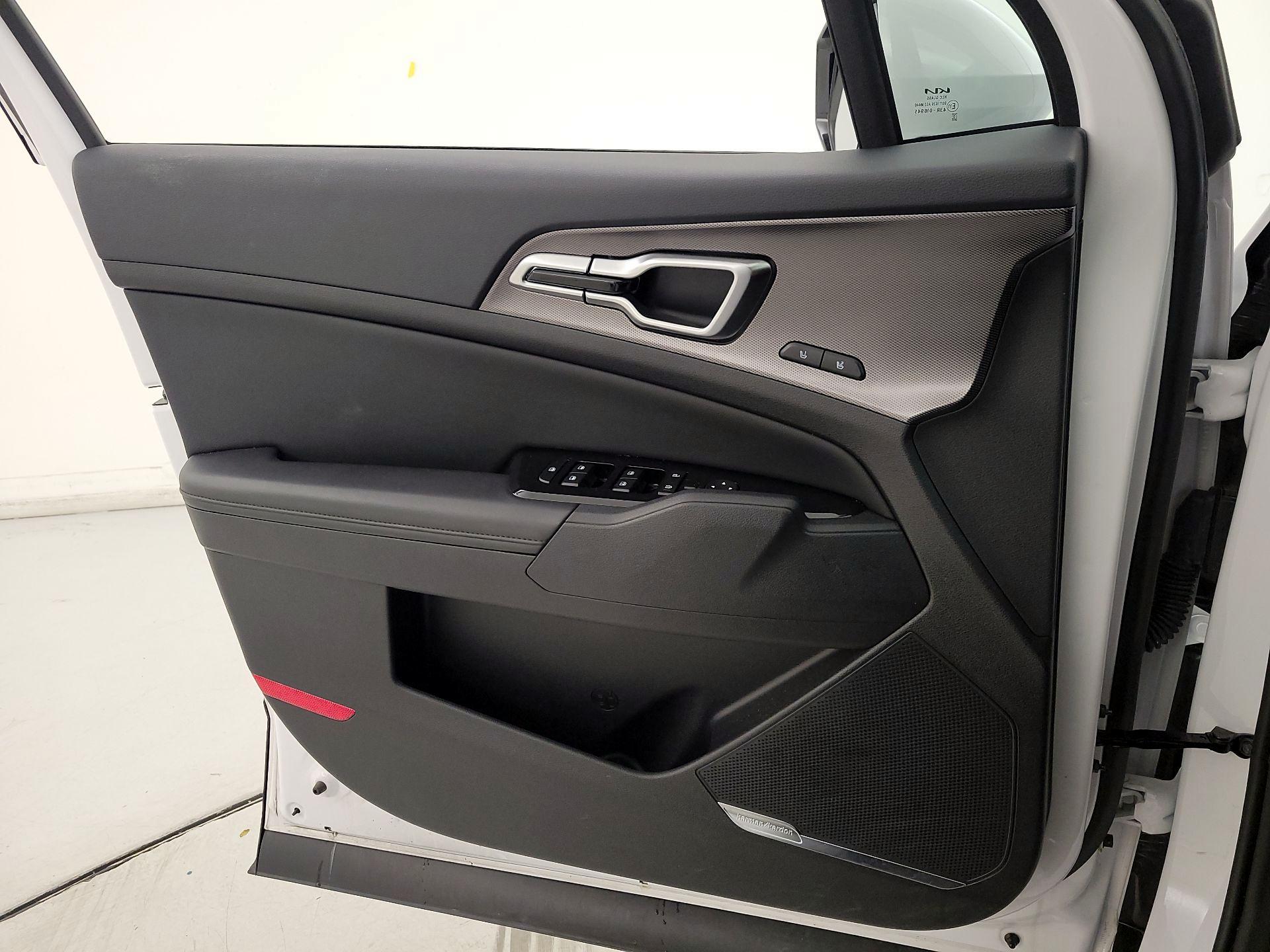 Thumbnail: 2025 Kia Sportage - 12
