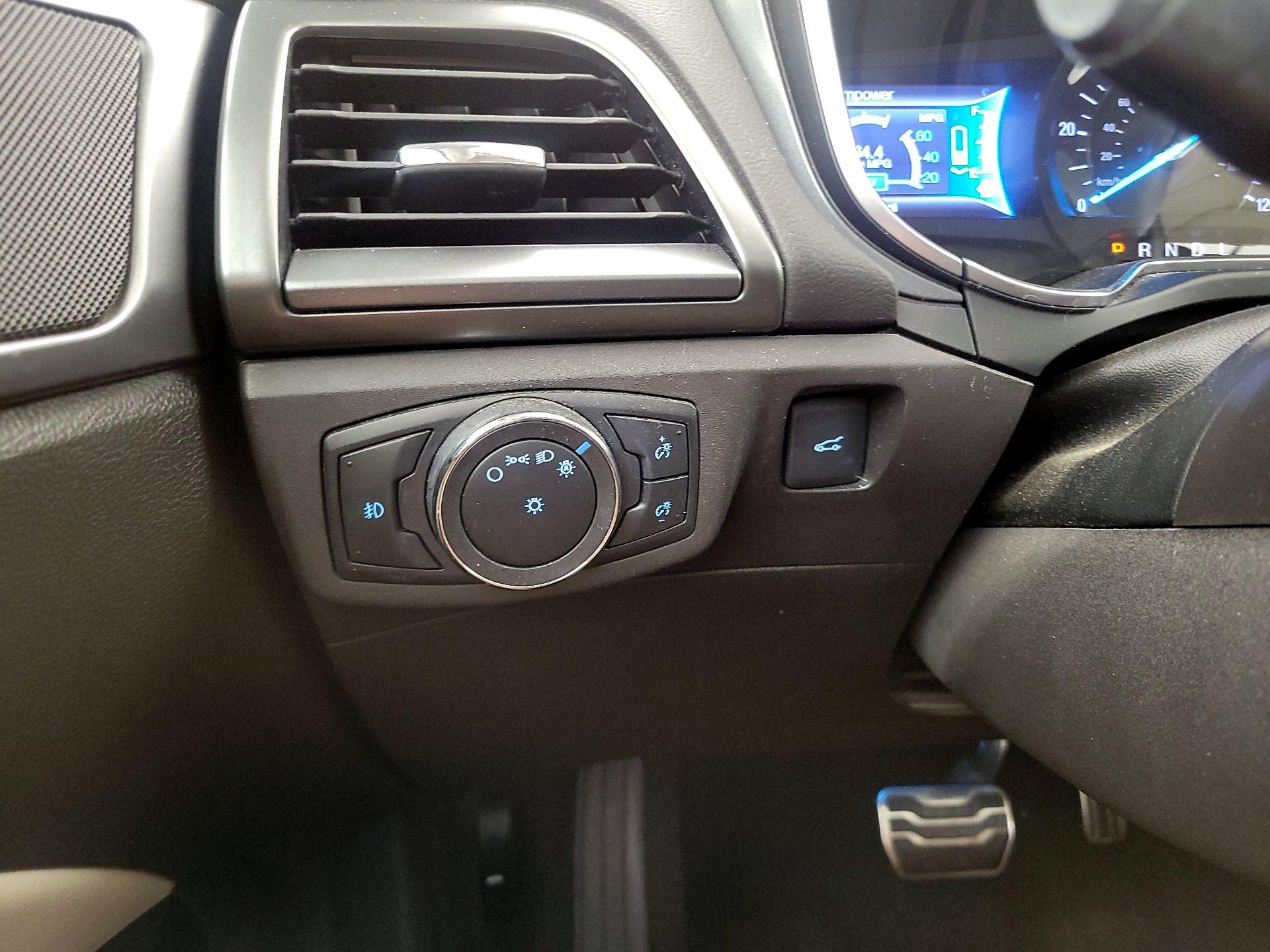 Thumbnail: 2014 Ford Fusion - 13