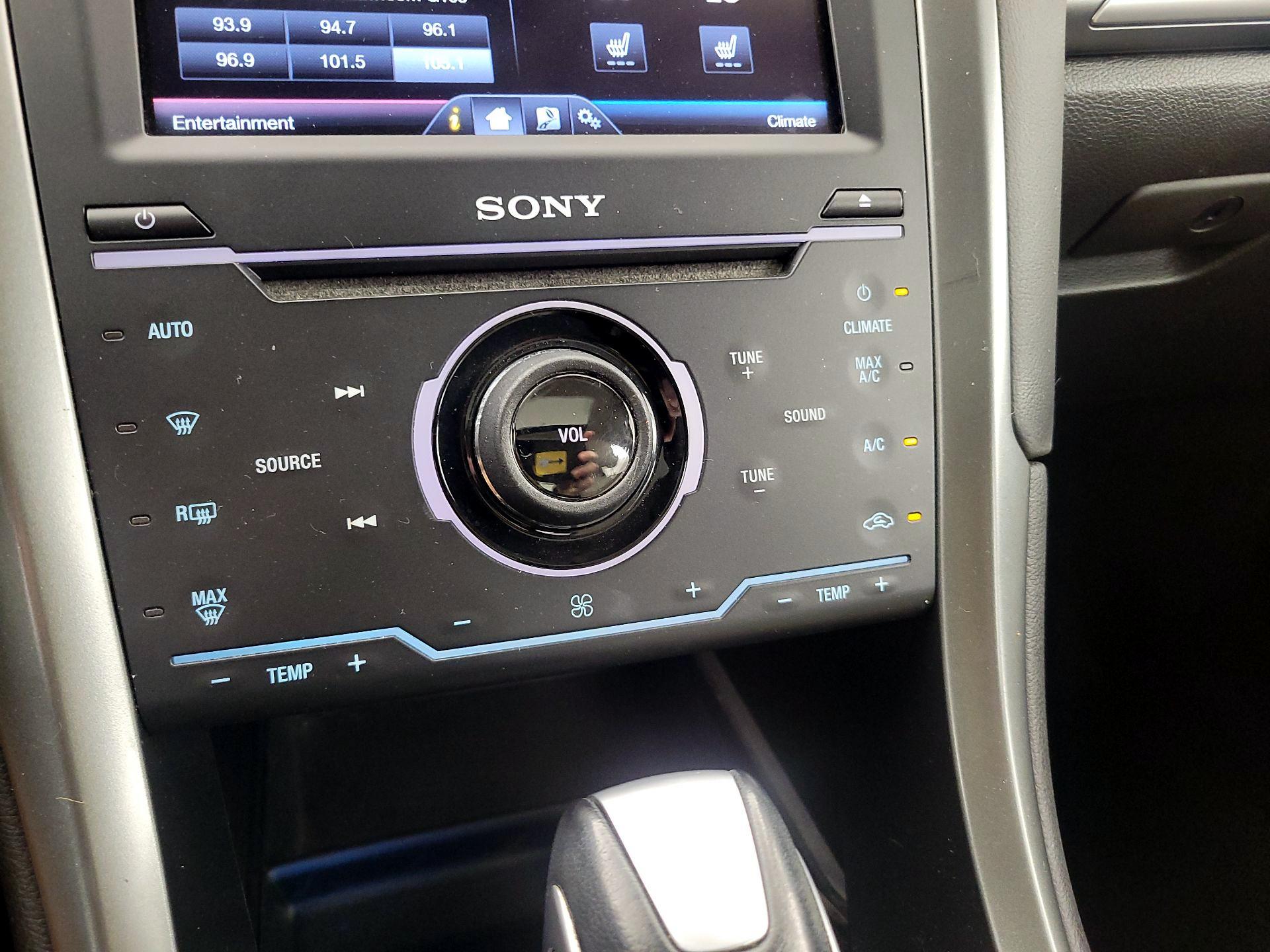 Thumbnail: 2014 Ford Fusion - 17