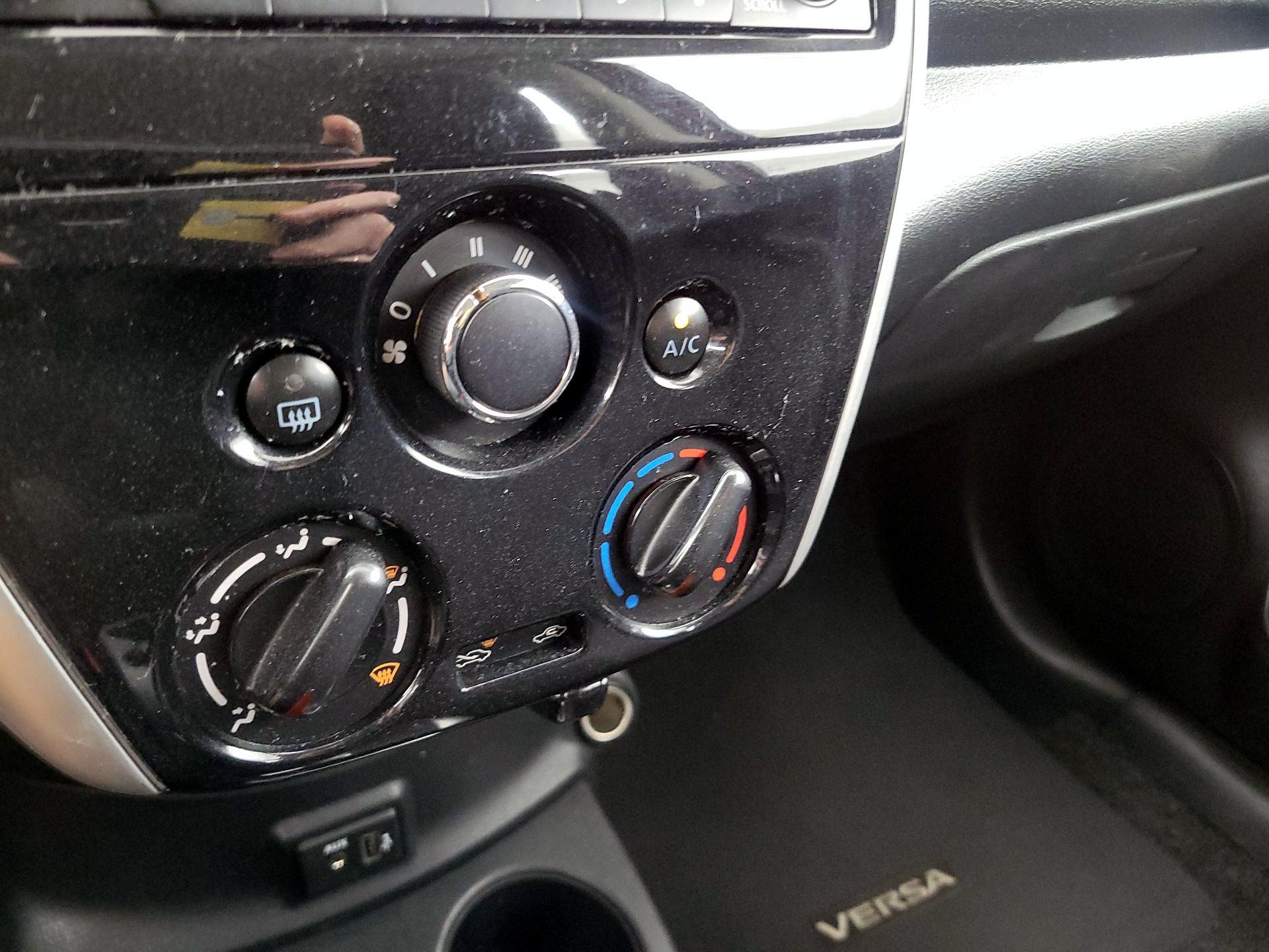 Thumbnail: 2018 Nissan Versa - 16