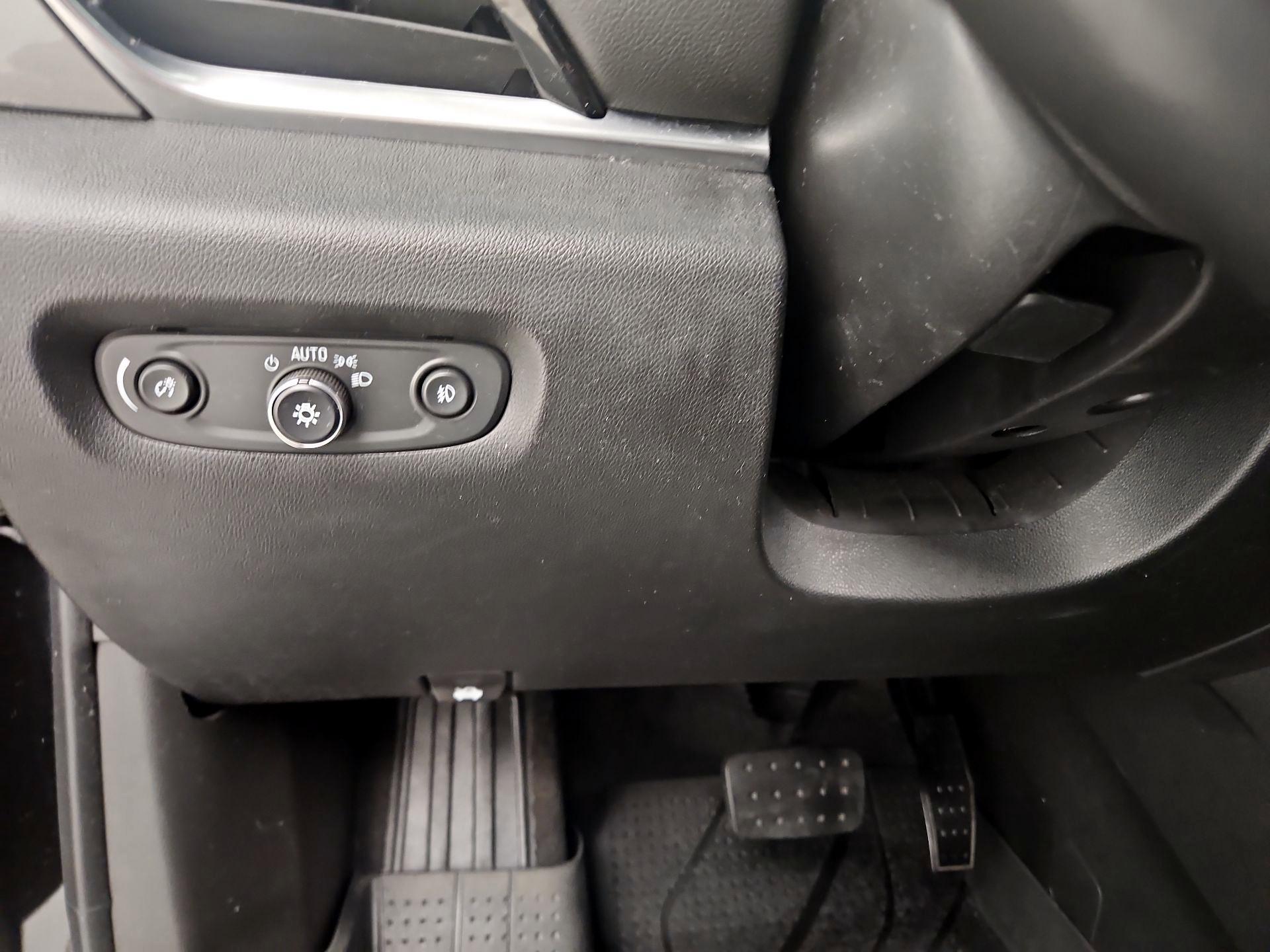 Thumbnail: 2019 Chevrolet Traverse - 13