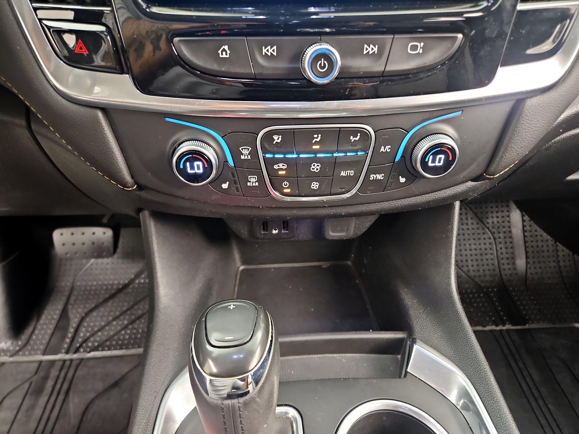 Thumbnail: 2019 Chevrolet Traverse - 16