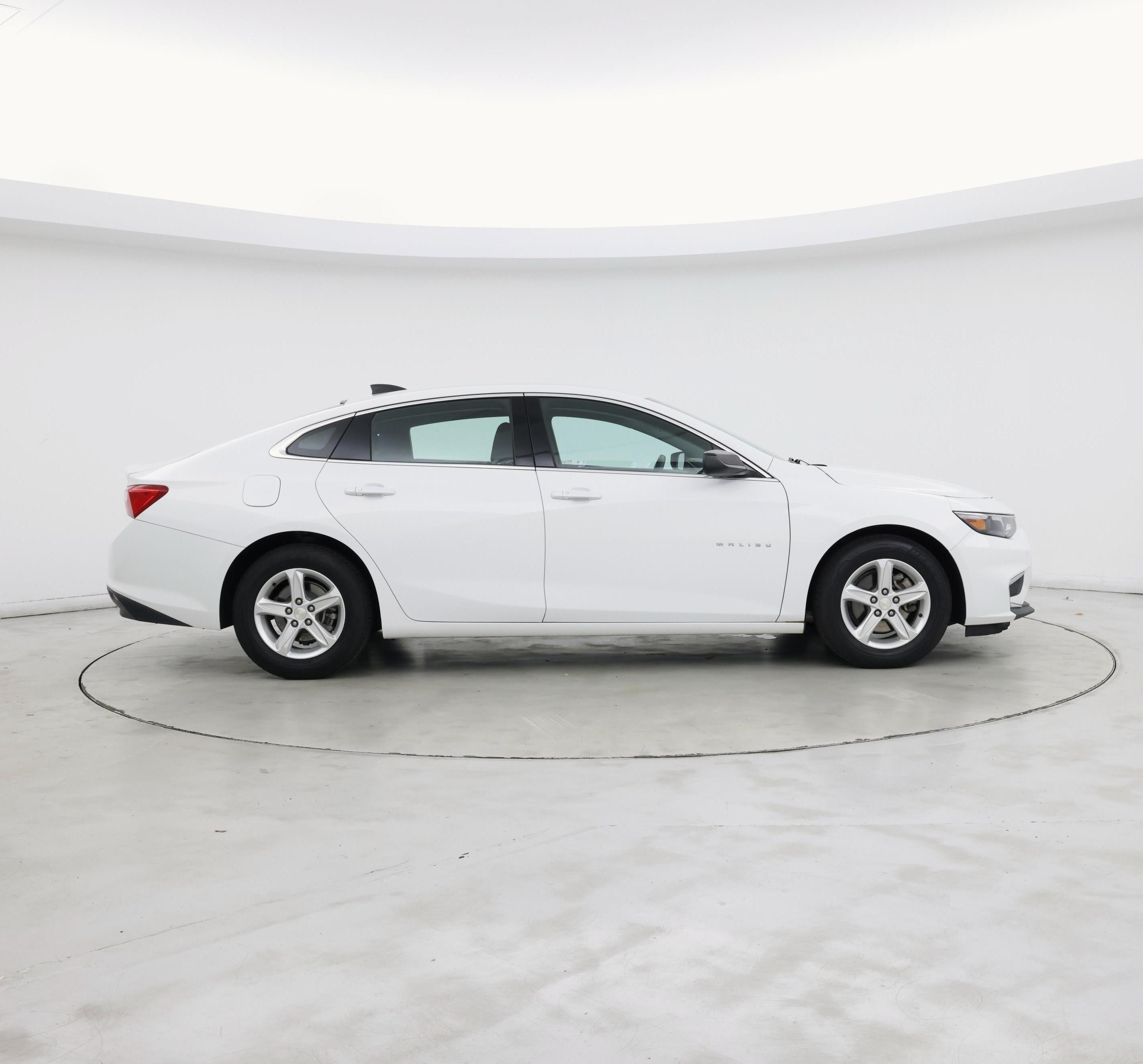Thumbnail: 2018 Chevrolet Malibu - 7