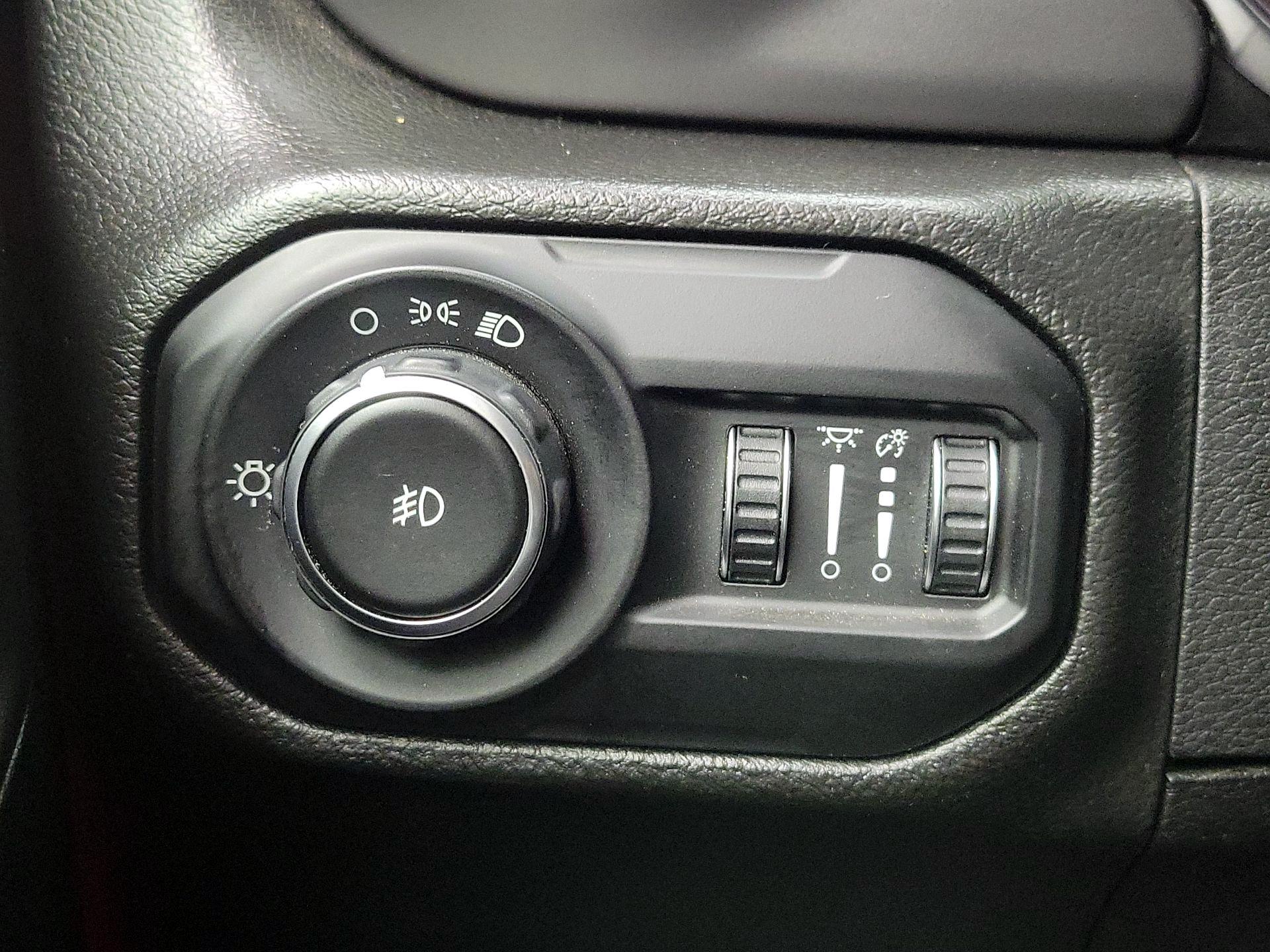Thumbnail: 2021 Jeep Wrangler - 13