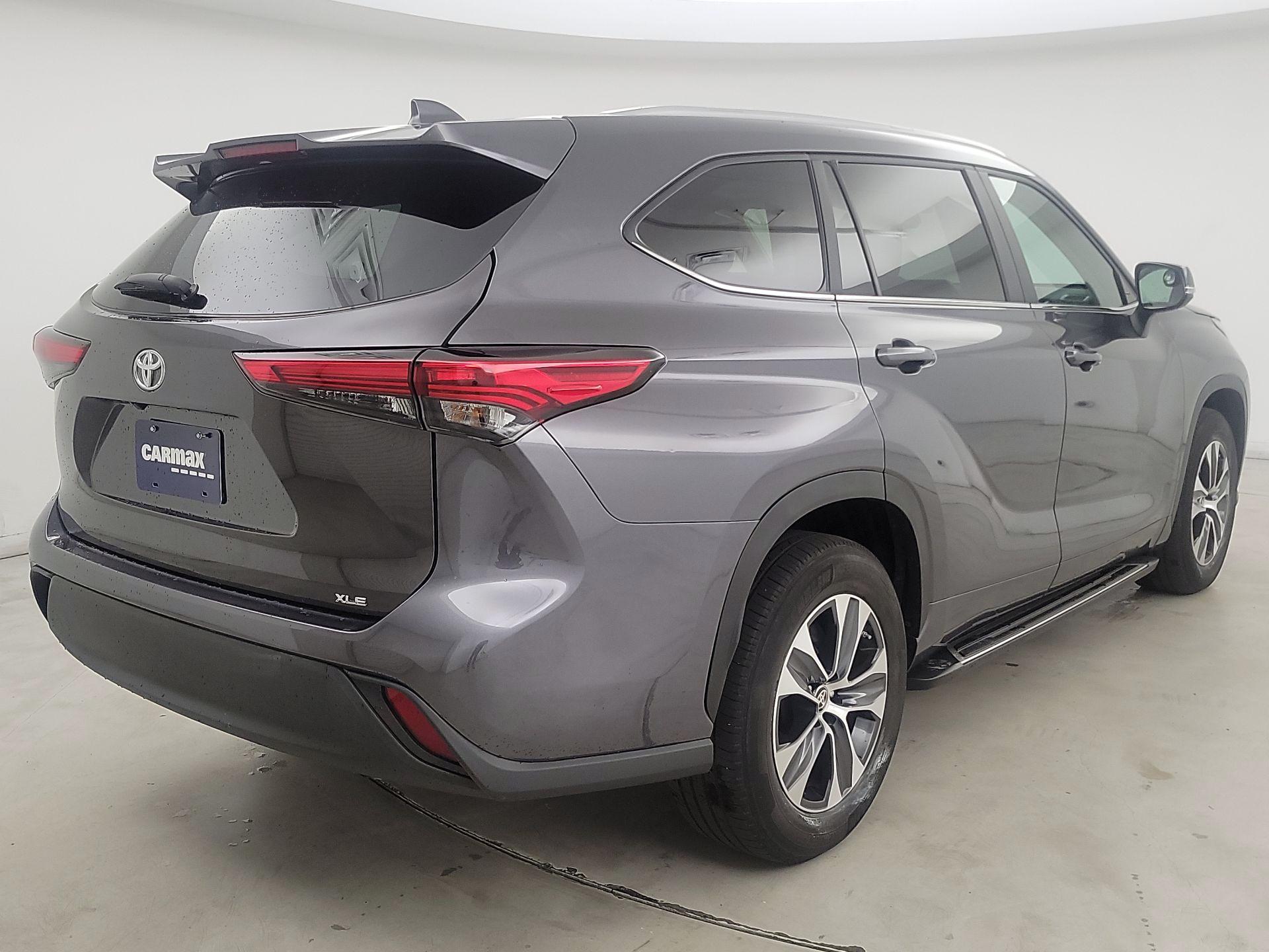 Thumbnail: 2023 Toyota Highlander - 5