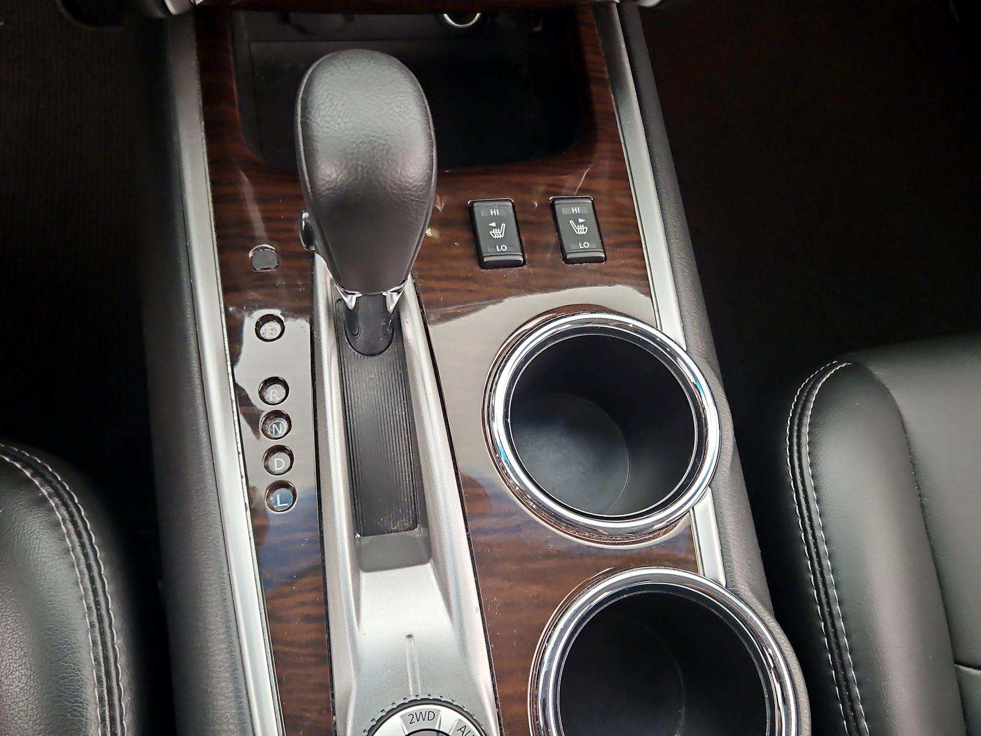 Thumbnail: 2016 Nissan Pathfinder - 17