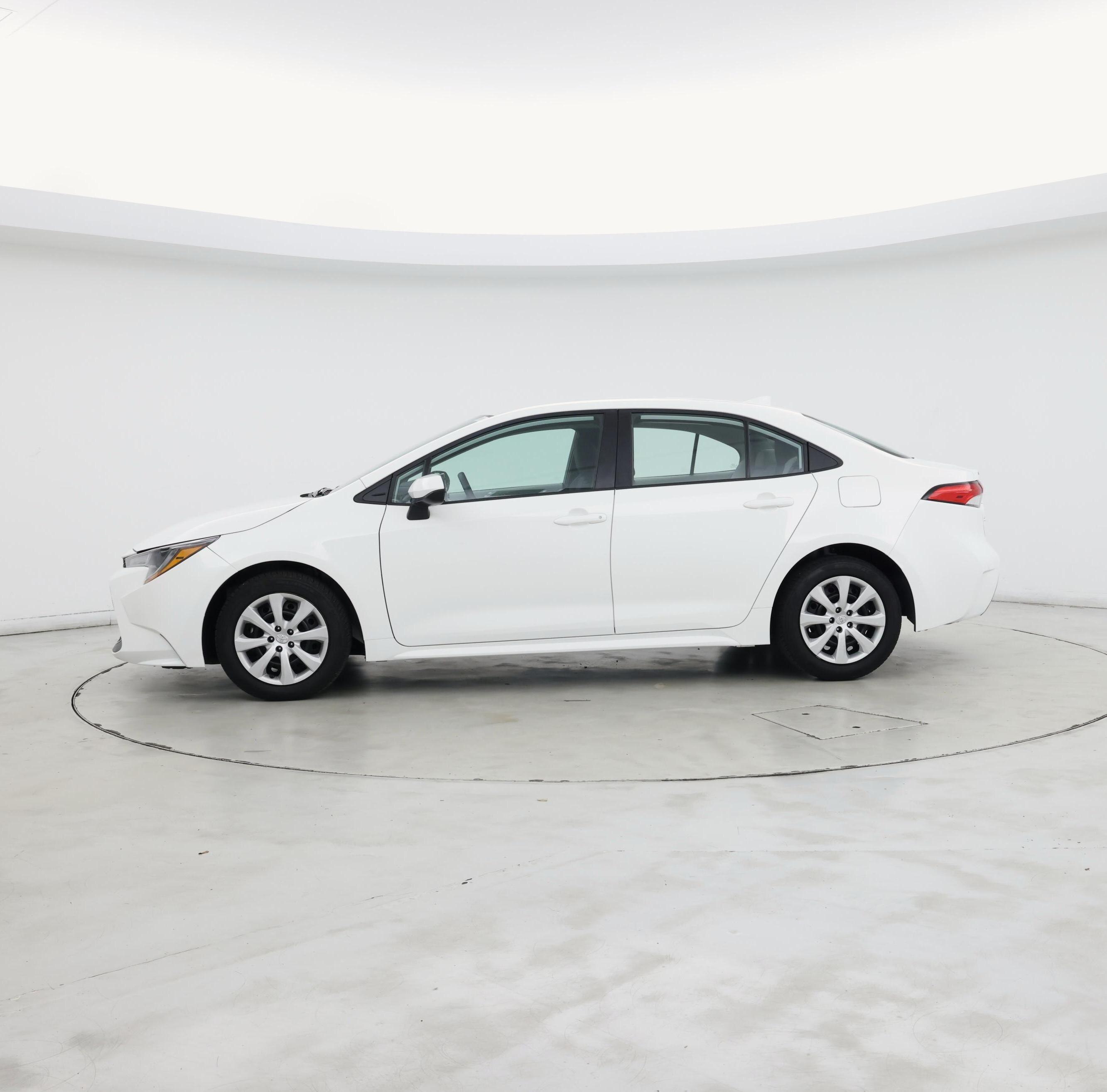 Thumbnail: 2022 Toyota Corolla - 3