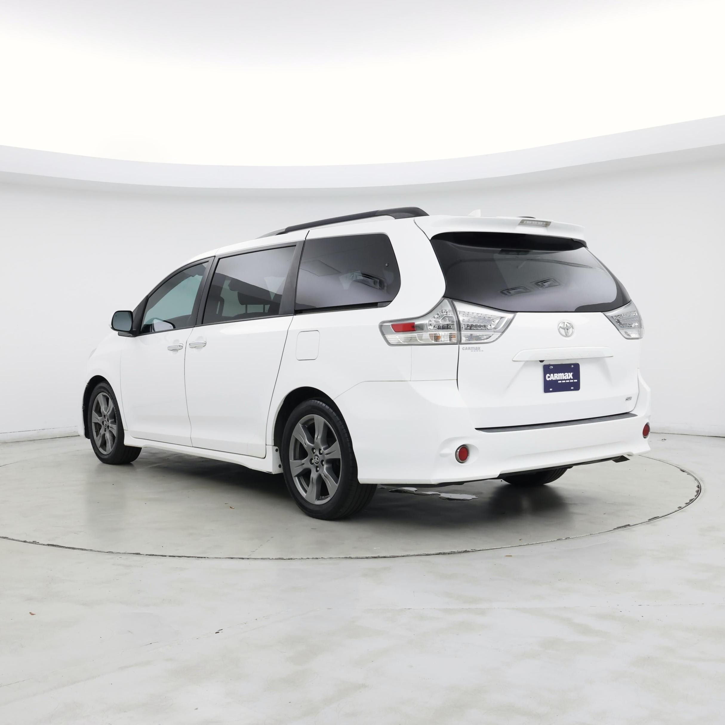 Thumbnail: 2018 Toyota Sienna - 2