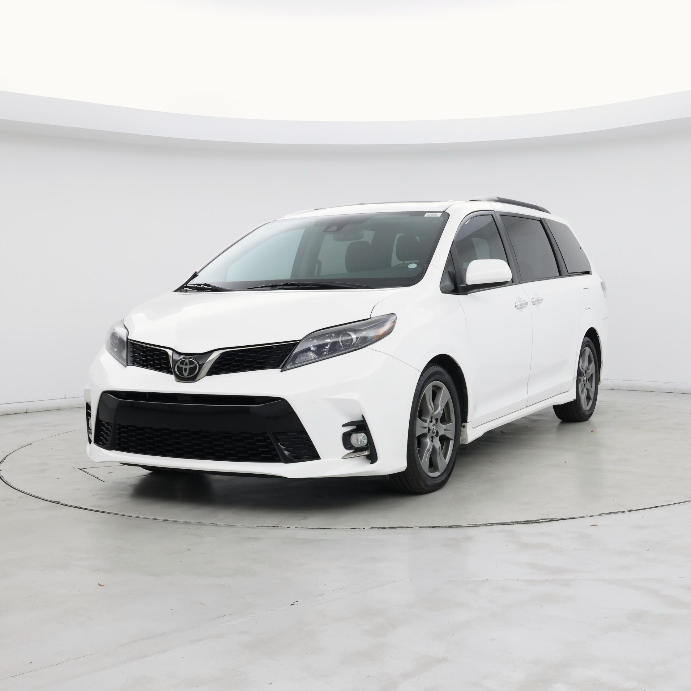 Thumbnail: 2018 Toyota Sienna - 4