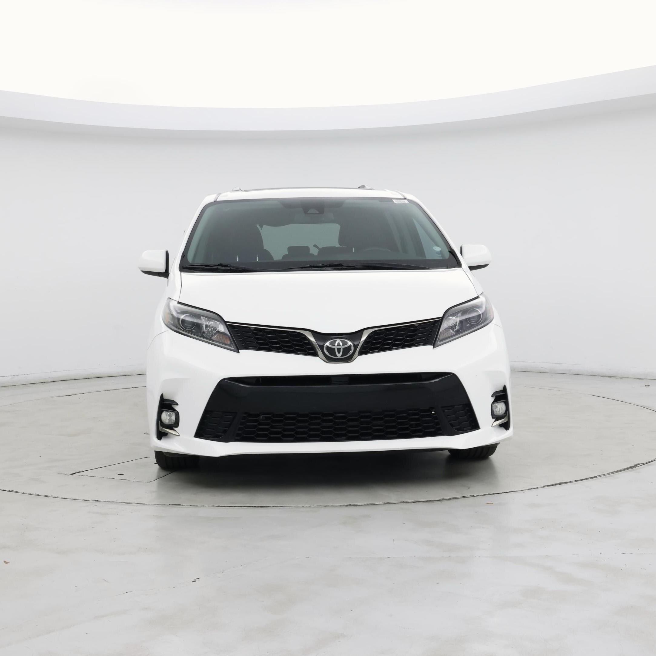 Thumbnail: 2018 Toyota Sienna - 5
