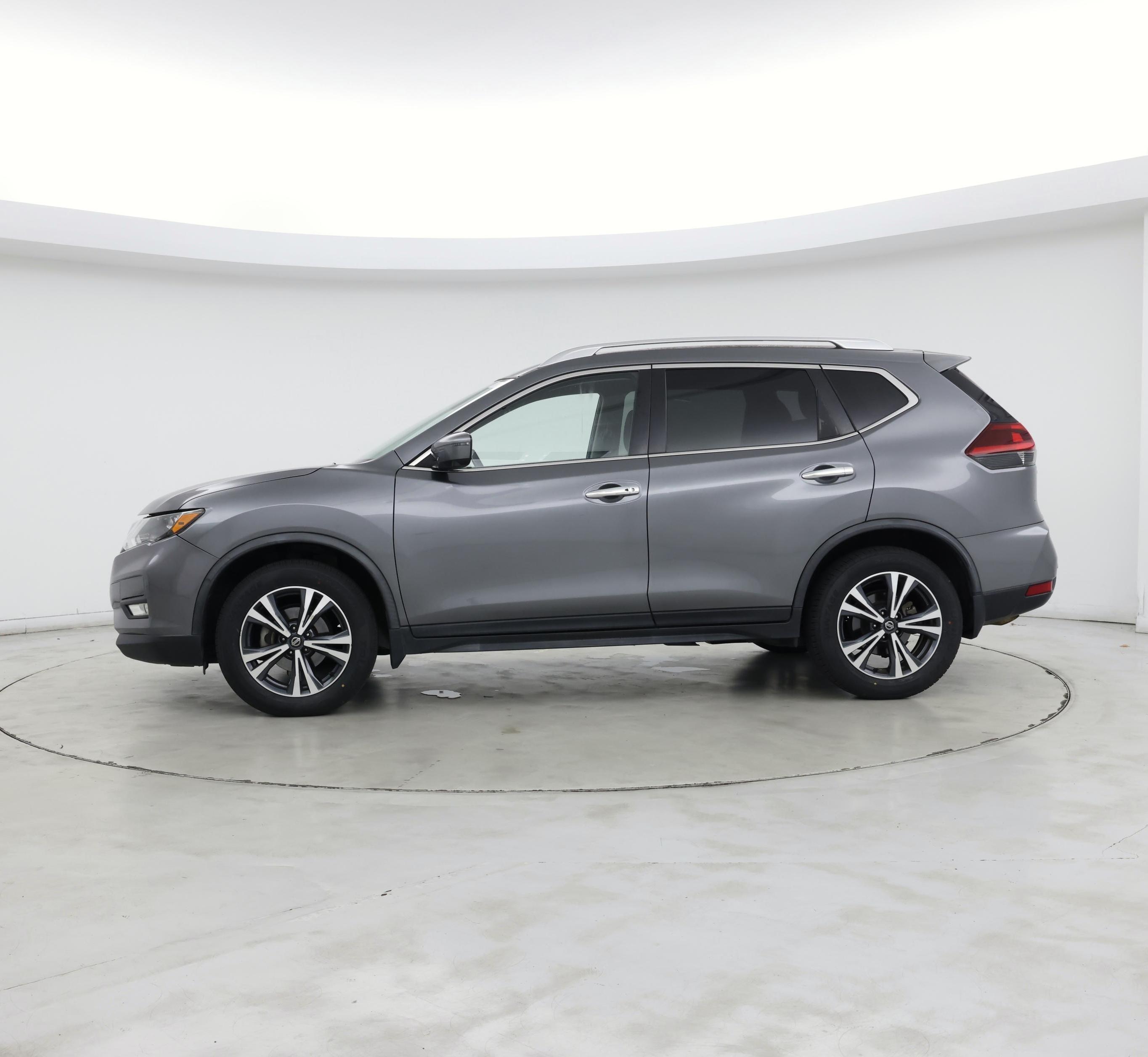 Thumbnail: 2019 Nissan Rogue - 3