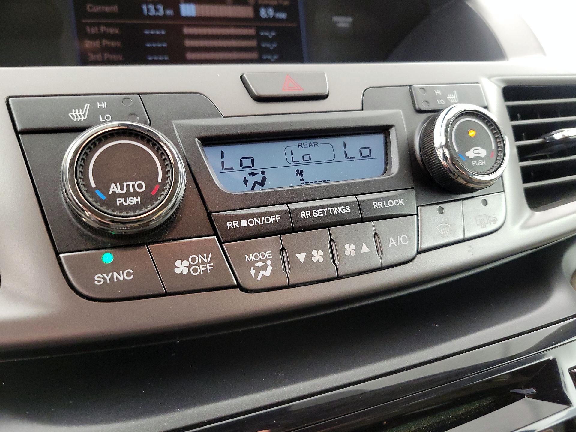 Thumbnail: 2016 Honda Odyssey - 16