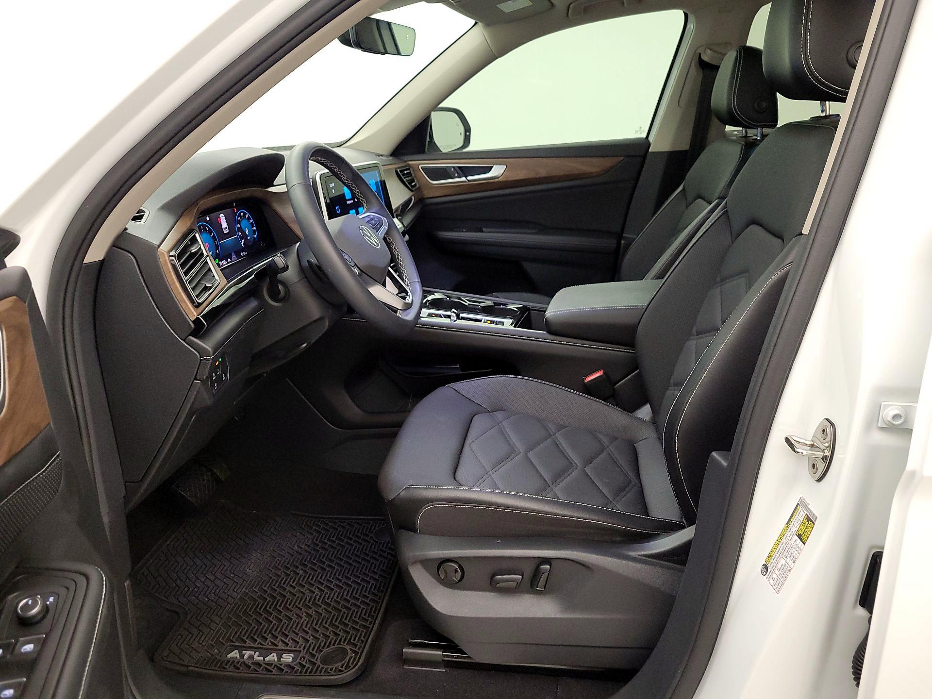 Thumbnail: 2024 Volkswagen Atlas - 11