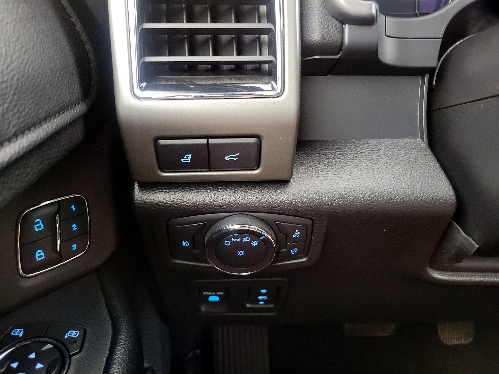 Thumbnail: 2018 Ford Expedition - 13