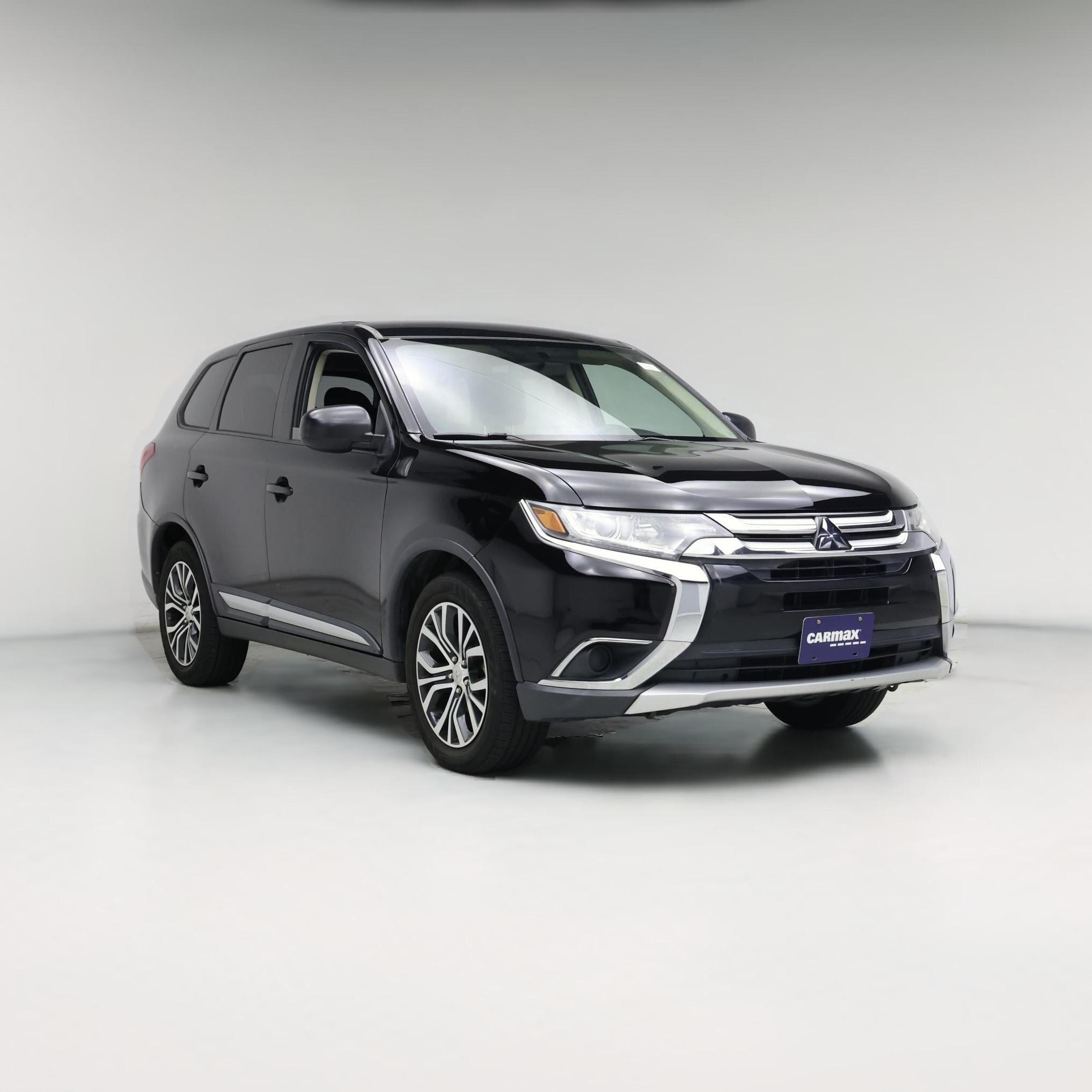 Thumbnail: 2017 Mitsubishi Outlander - 1