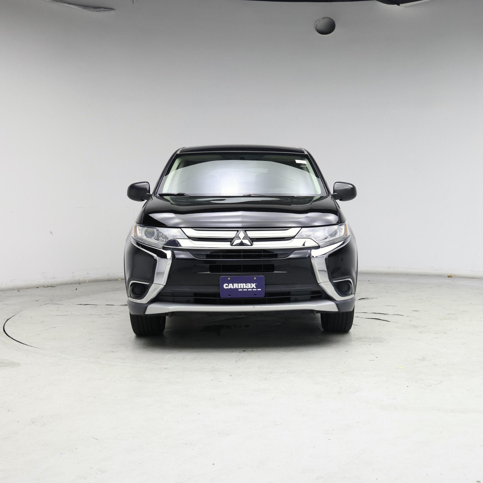 Thumbnail: 2017 Mitsubishi Outlander - 5