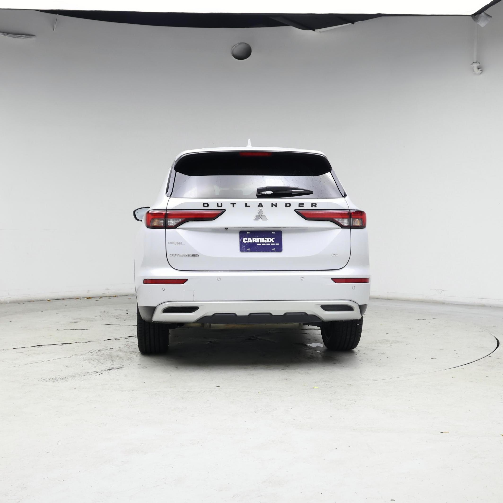 Thumbnail: 2023 Mitsubishi Outlander - 6