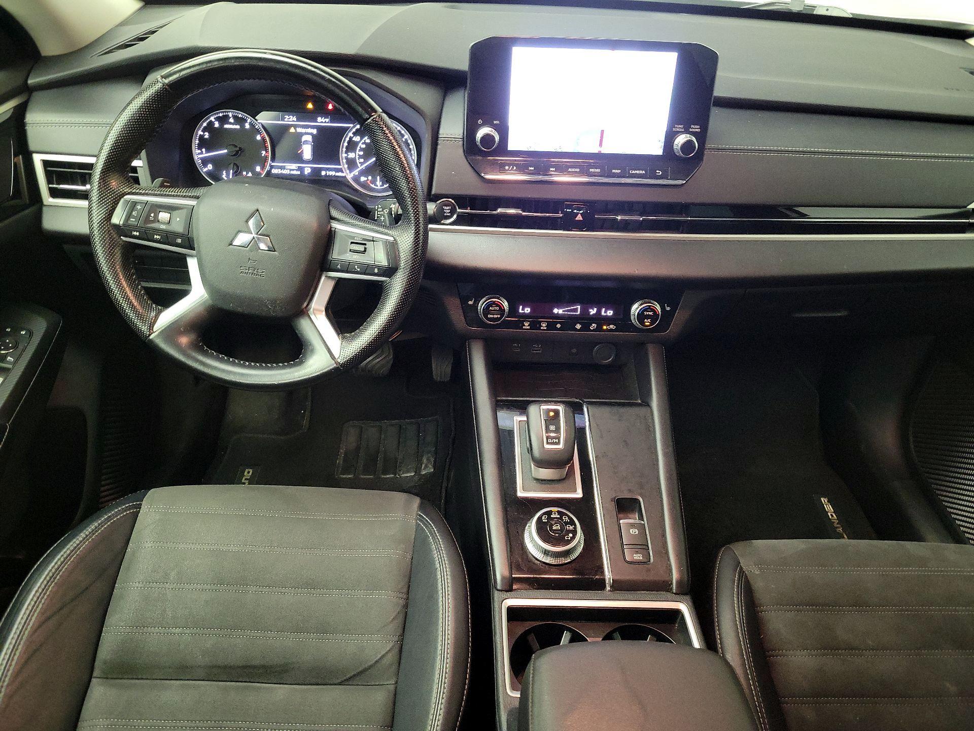 Thumbnail: 2022 Mitsubishi Outlander - 9
