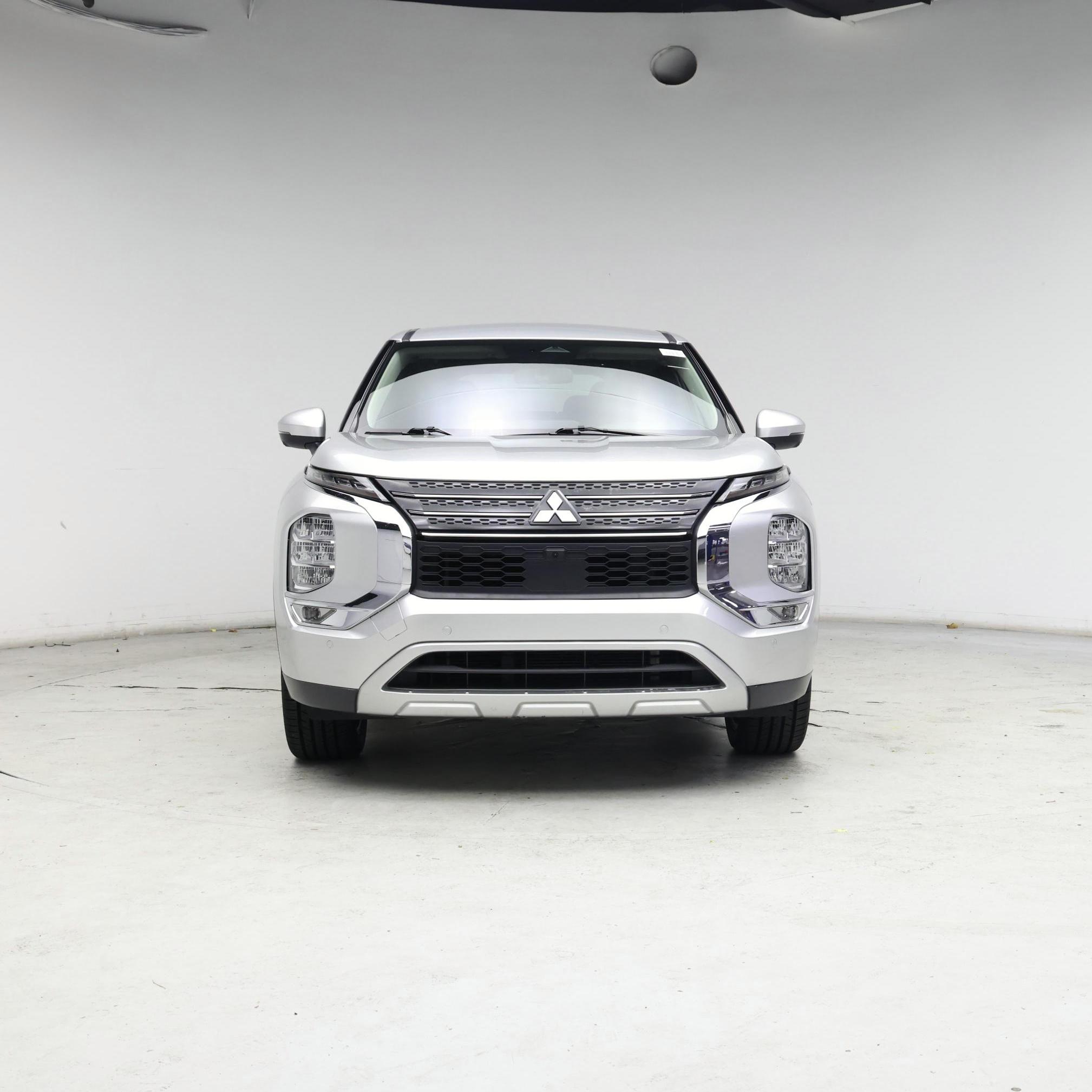 Thumbnail: 2022 Mitsubishi Outlander - 5