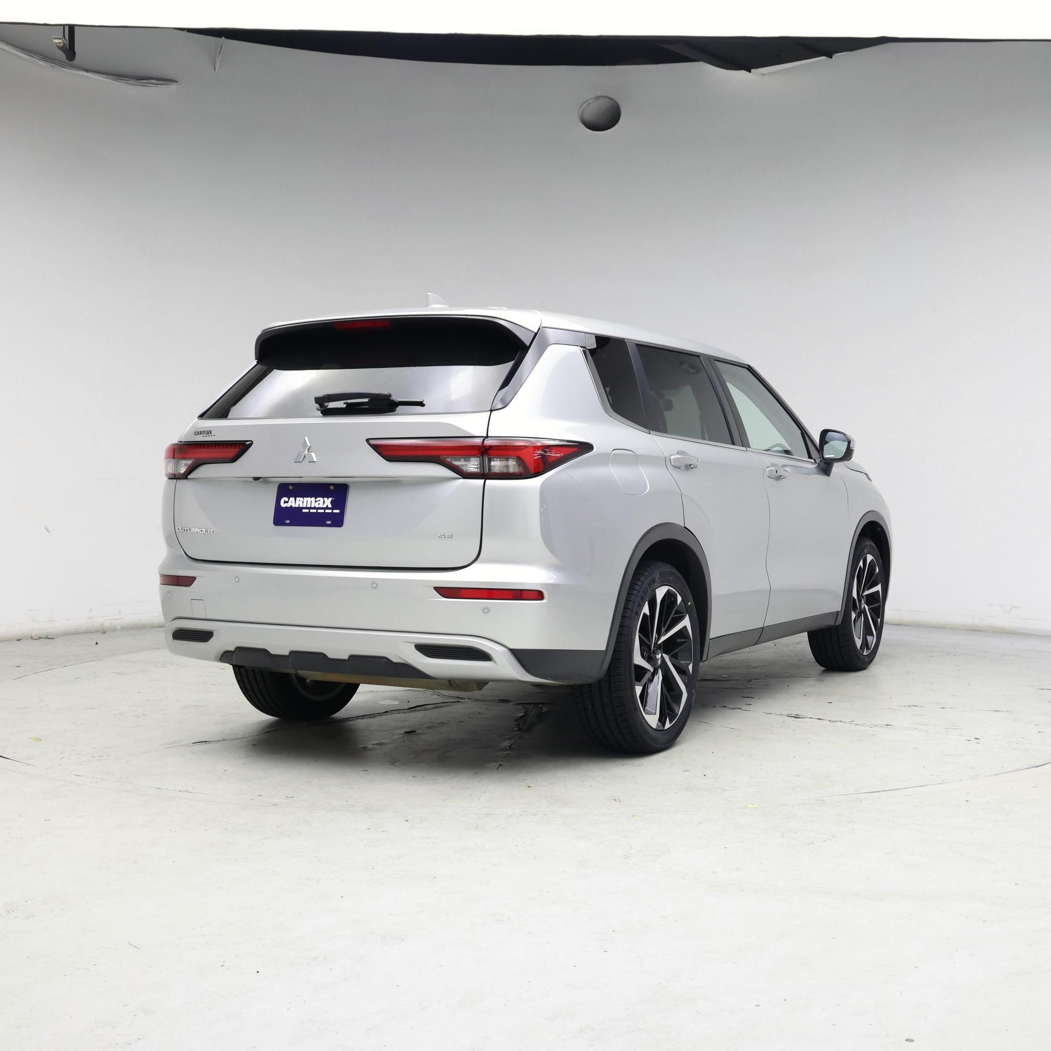 Thumbnail: 2022 Mitsubishi Outlander - 8