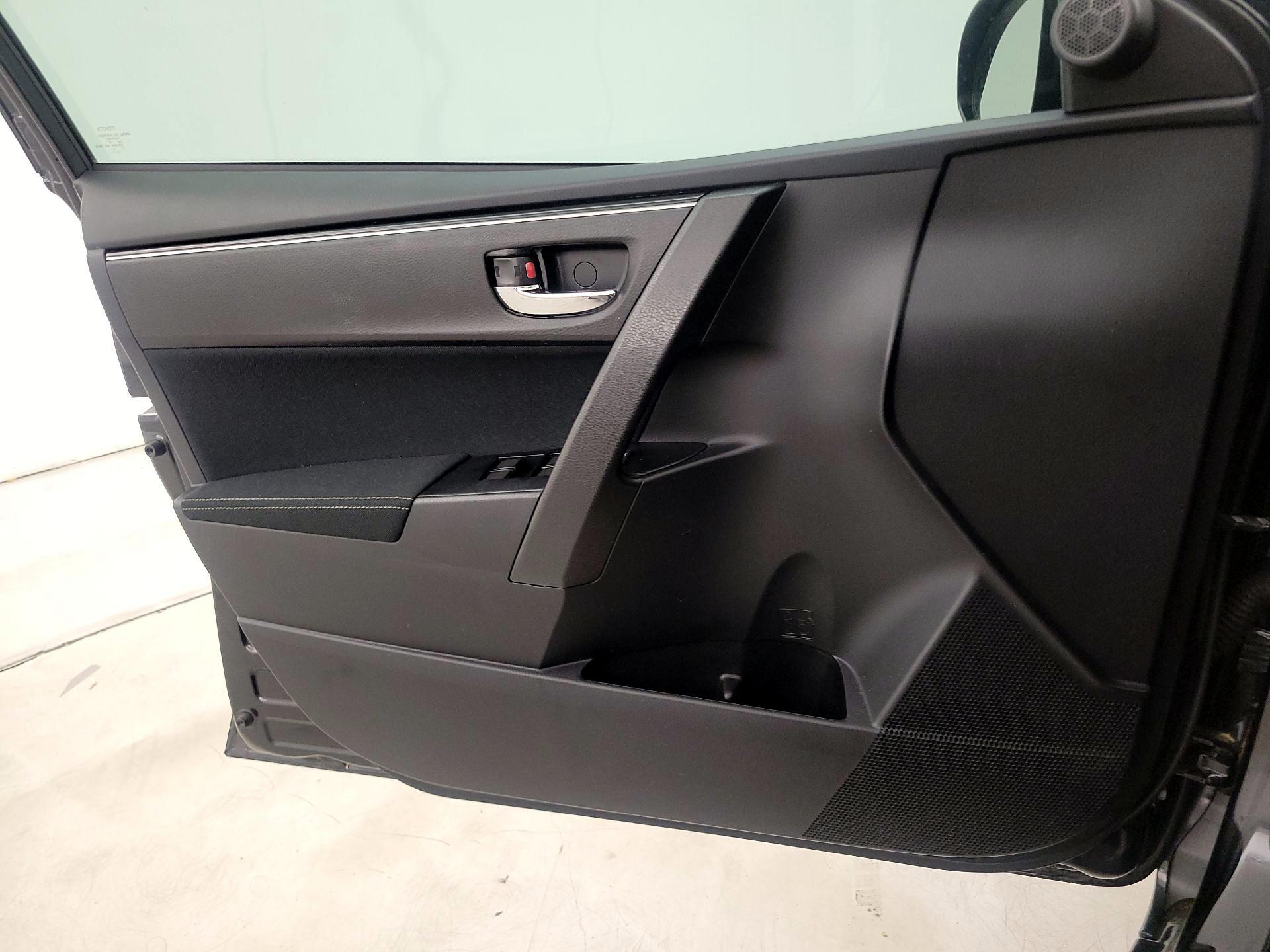 Thumbnail: 2019 Toyota Corolla - 12
