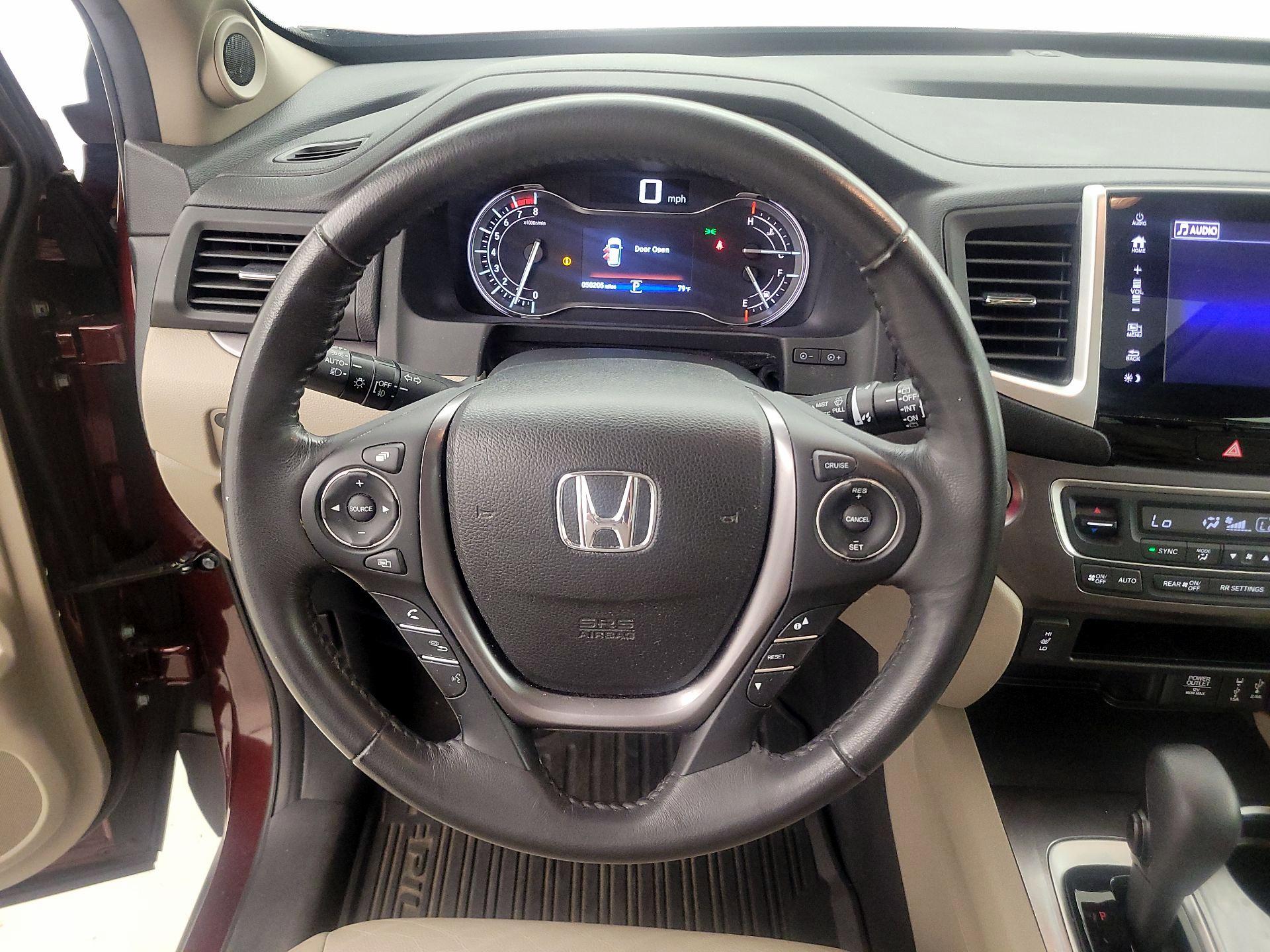 Thumbnail: 2018 Honda Pilot - 10